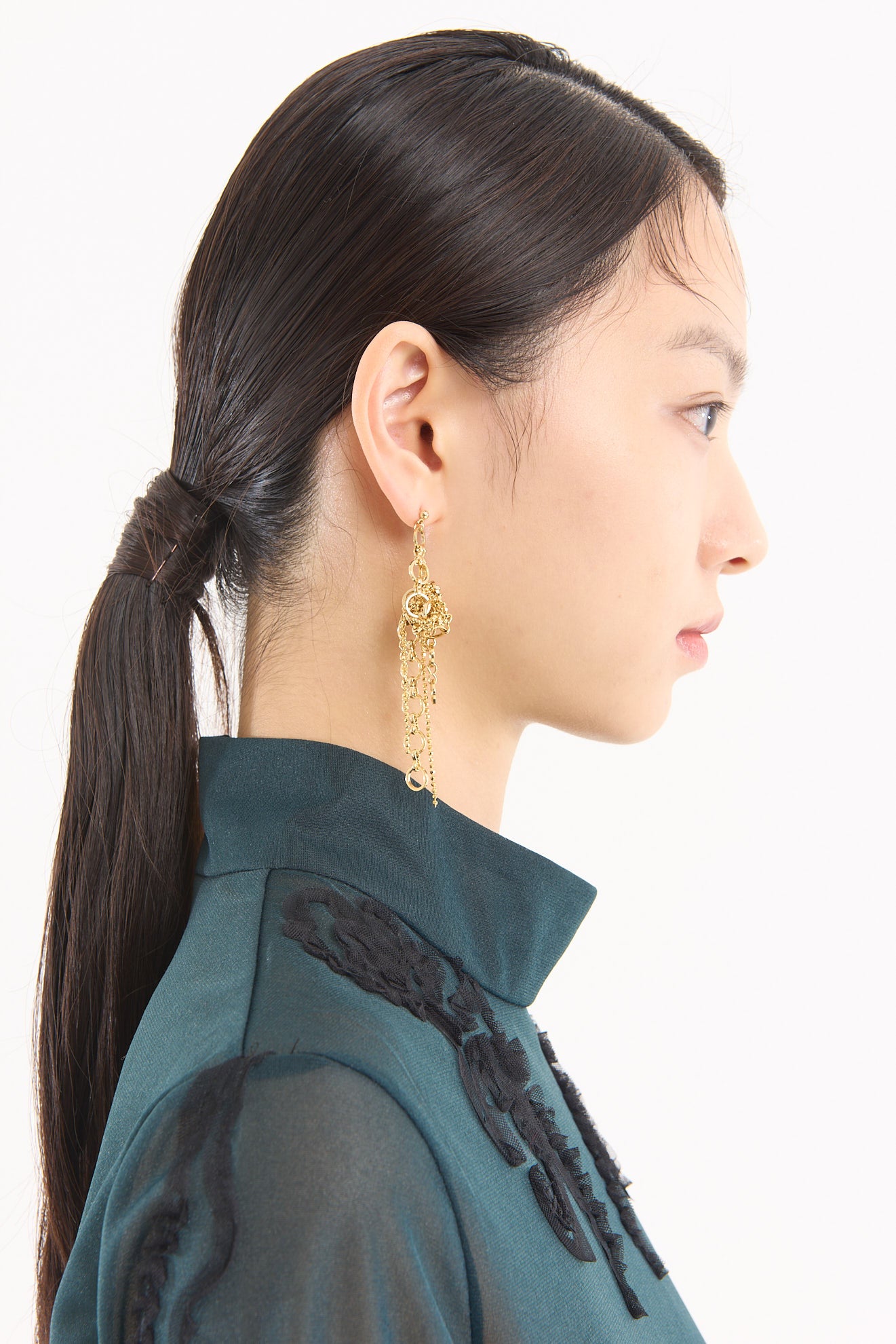 Twist chain pierced earring (Gold)