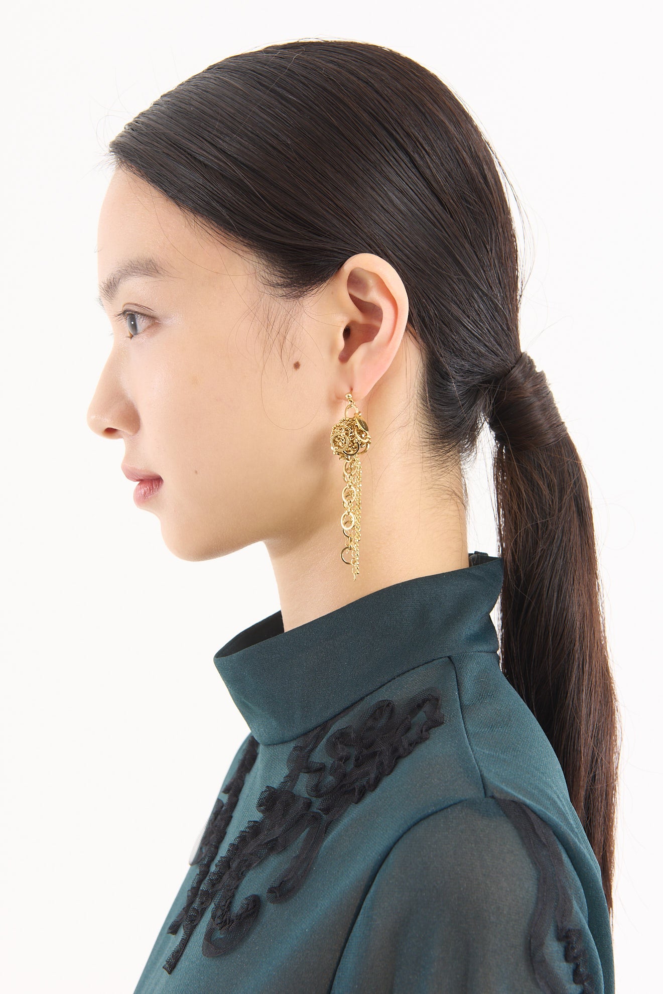 Twist chain pierced earring (Gold)