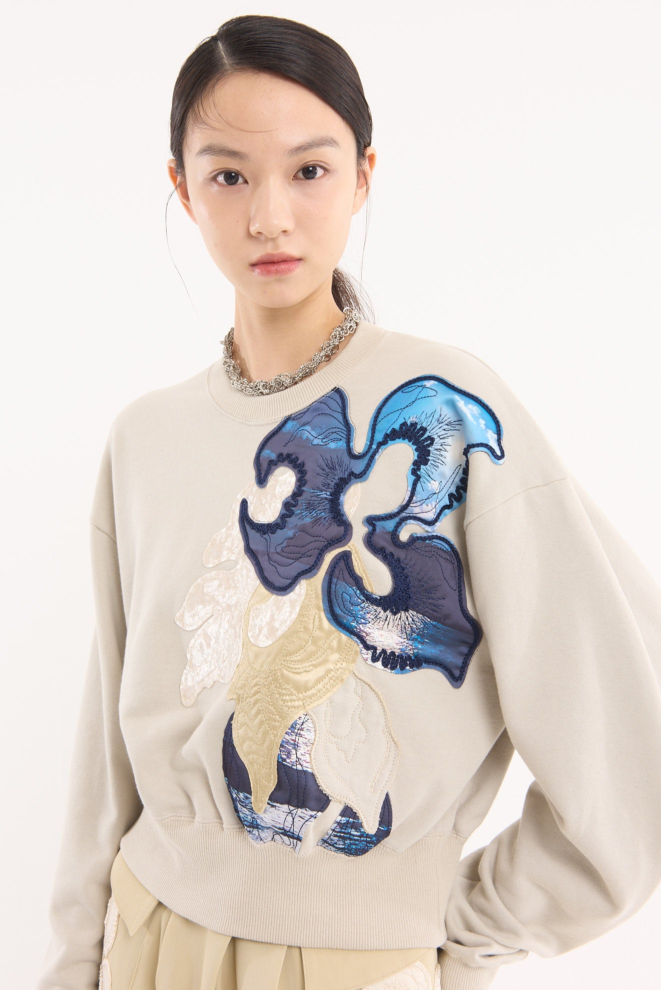 Patchwork embroidered sweatshirt (Grage)