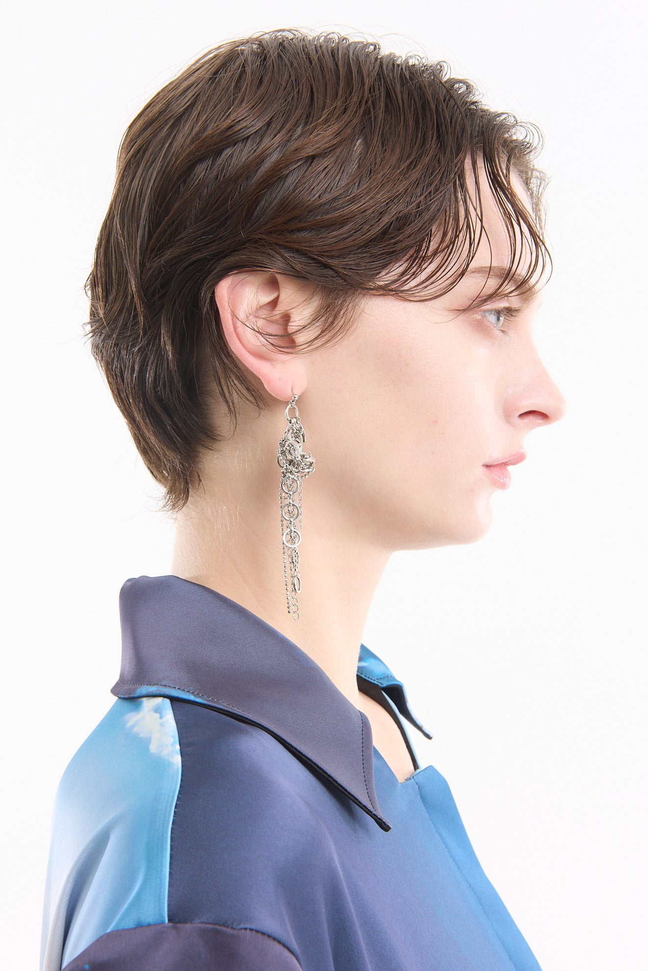 Twist chain pierced earring (Silver)