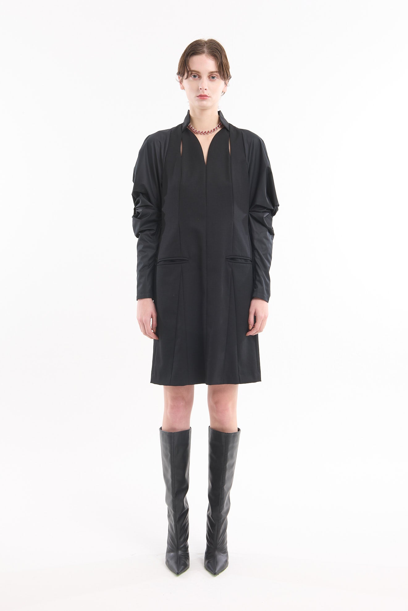 Twist sleeve mini dress (Black)