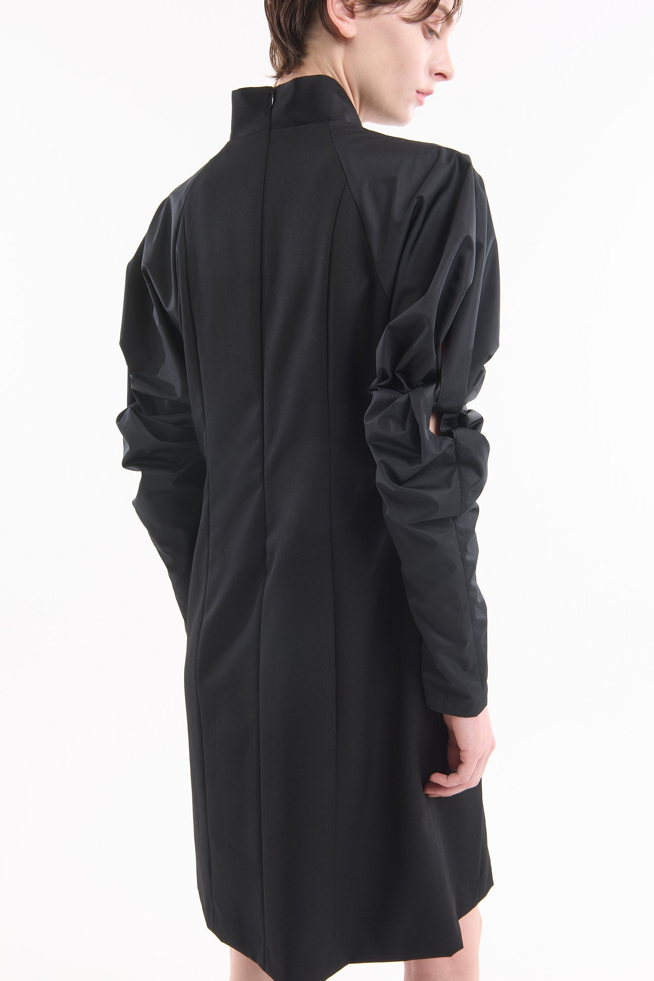Twist sleeve mini dress (Black)