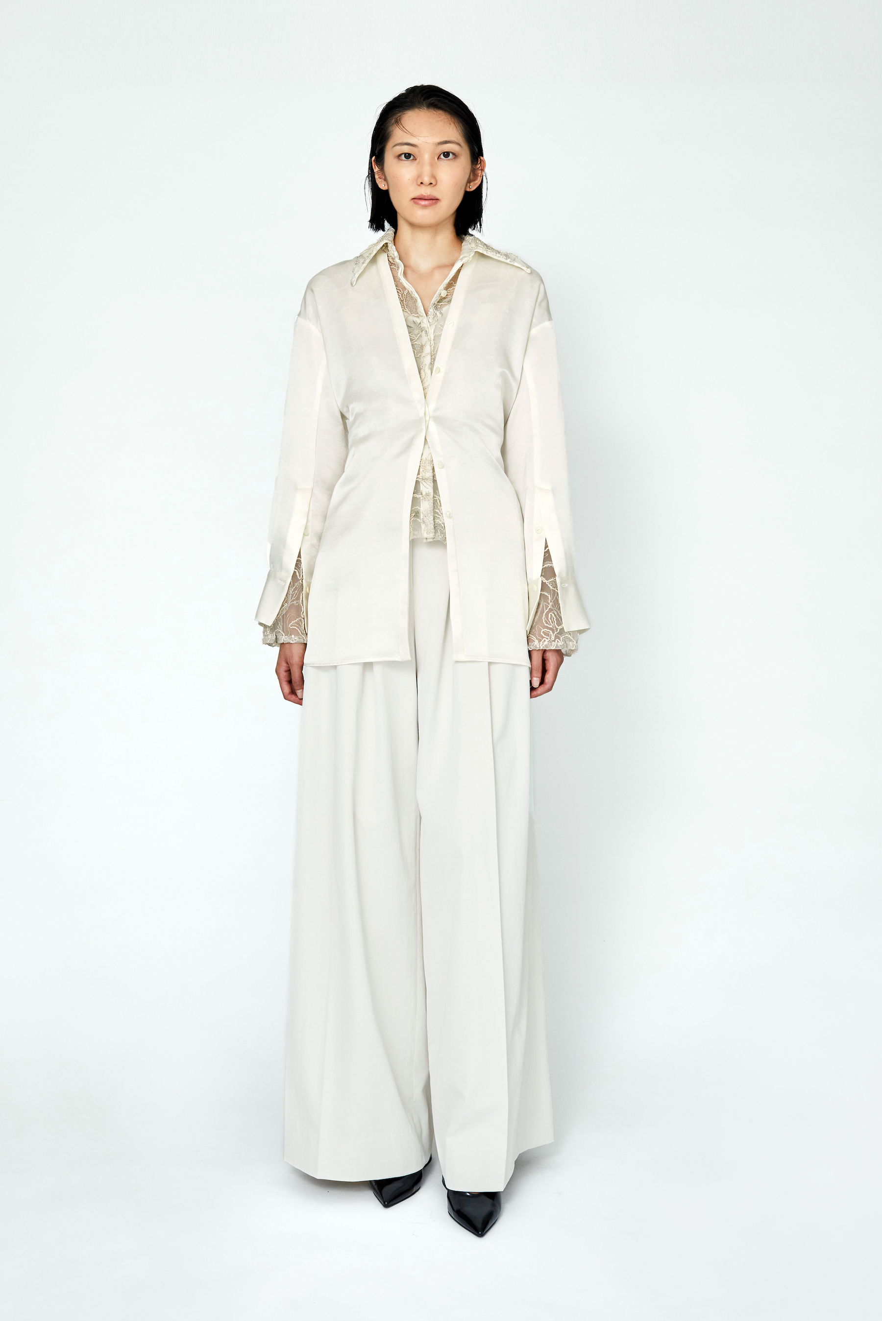 Seem flower lace shirt (Ivory)