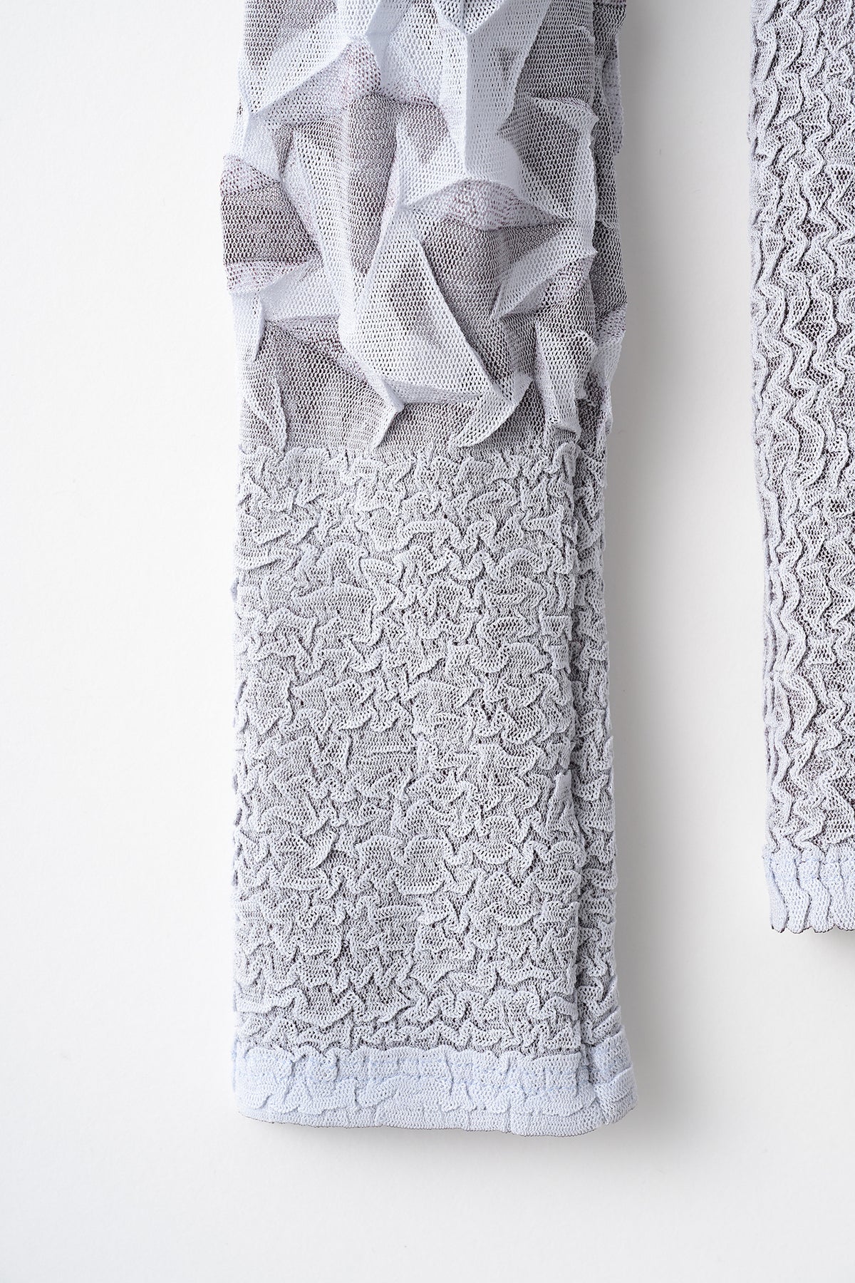 Crumpled tops (Gray)