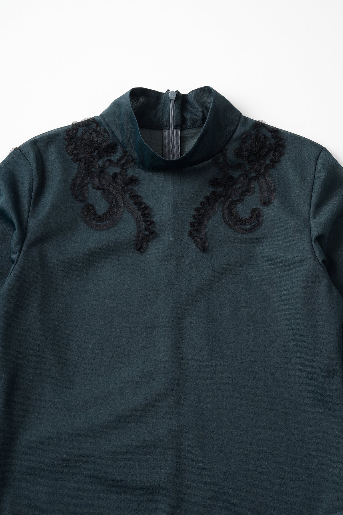 Moon road  embroidered sheer top (Deep green)
