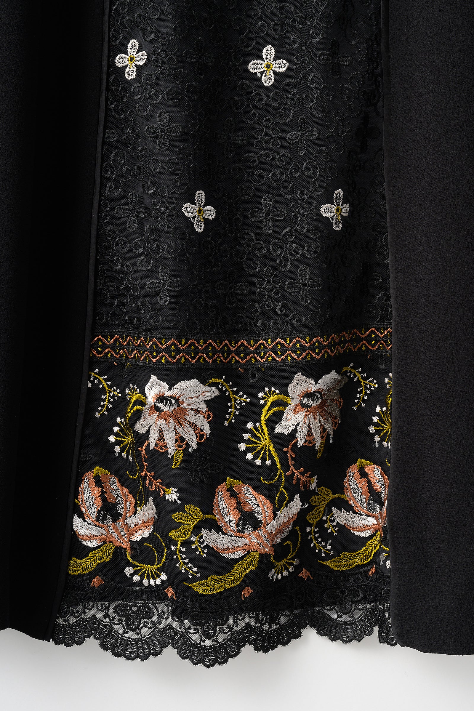 Framed flower lace dress (Black)