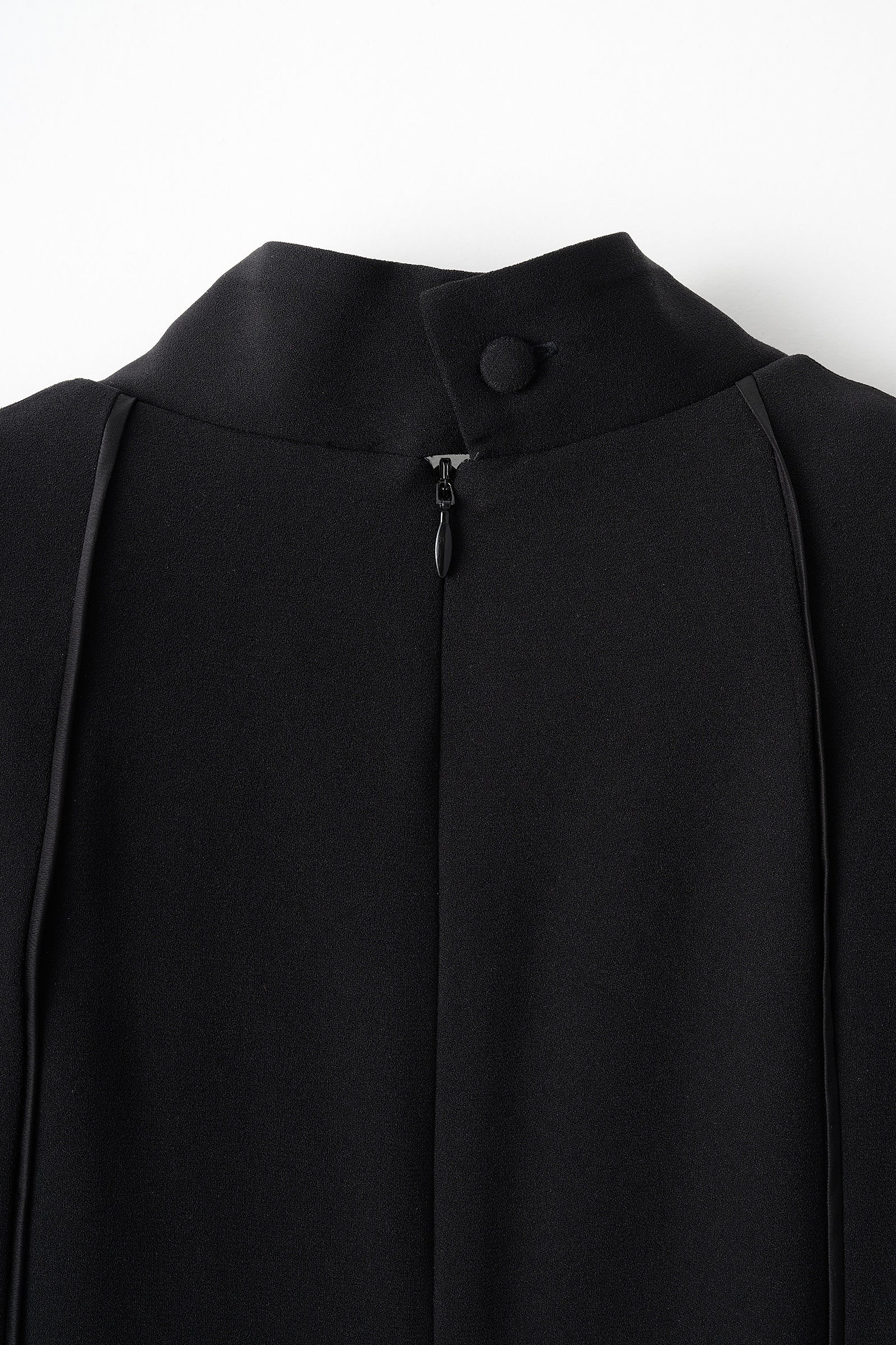 Petal collar lace dress (Black)