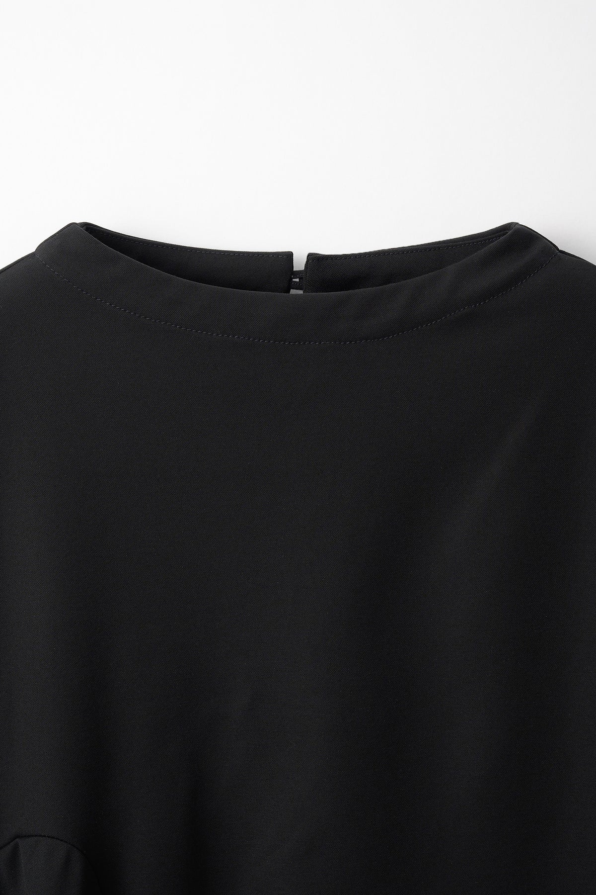 Brooch gather asymmetric tops (Black)