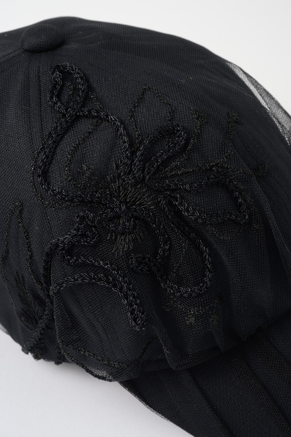 Nerine embroidered tulle cap (Black)
