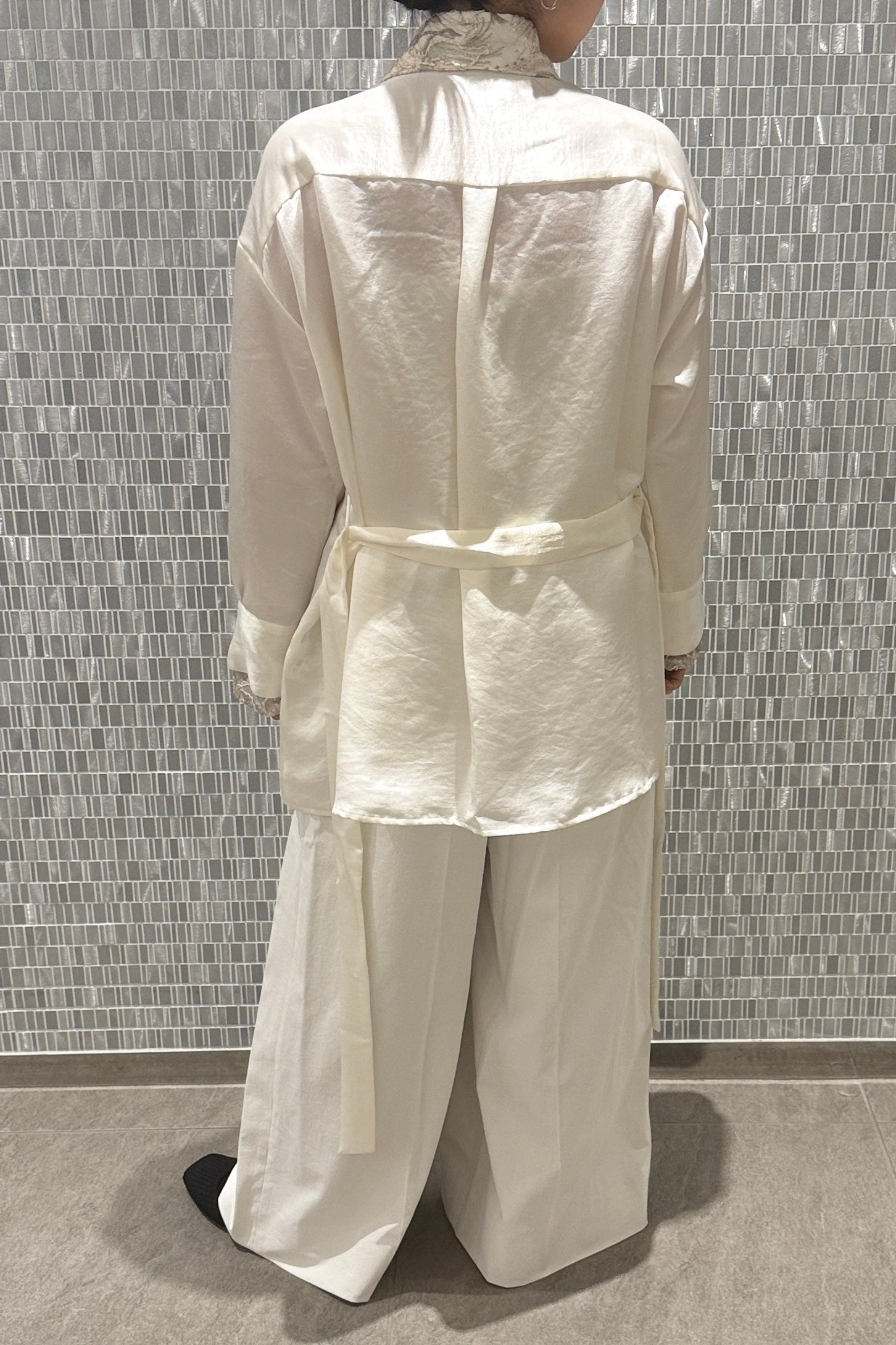 MURRAL Seem flower lace shirt (Ivory)