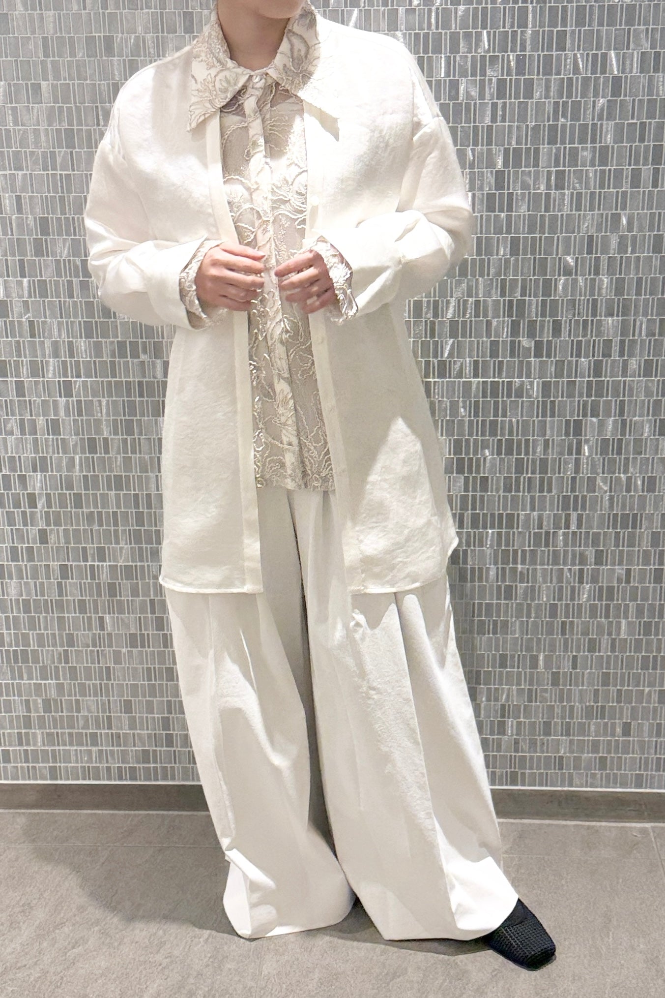 MURRAL Seem flower lace shirt (Ivory)