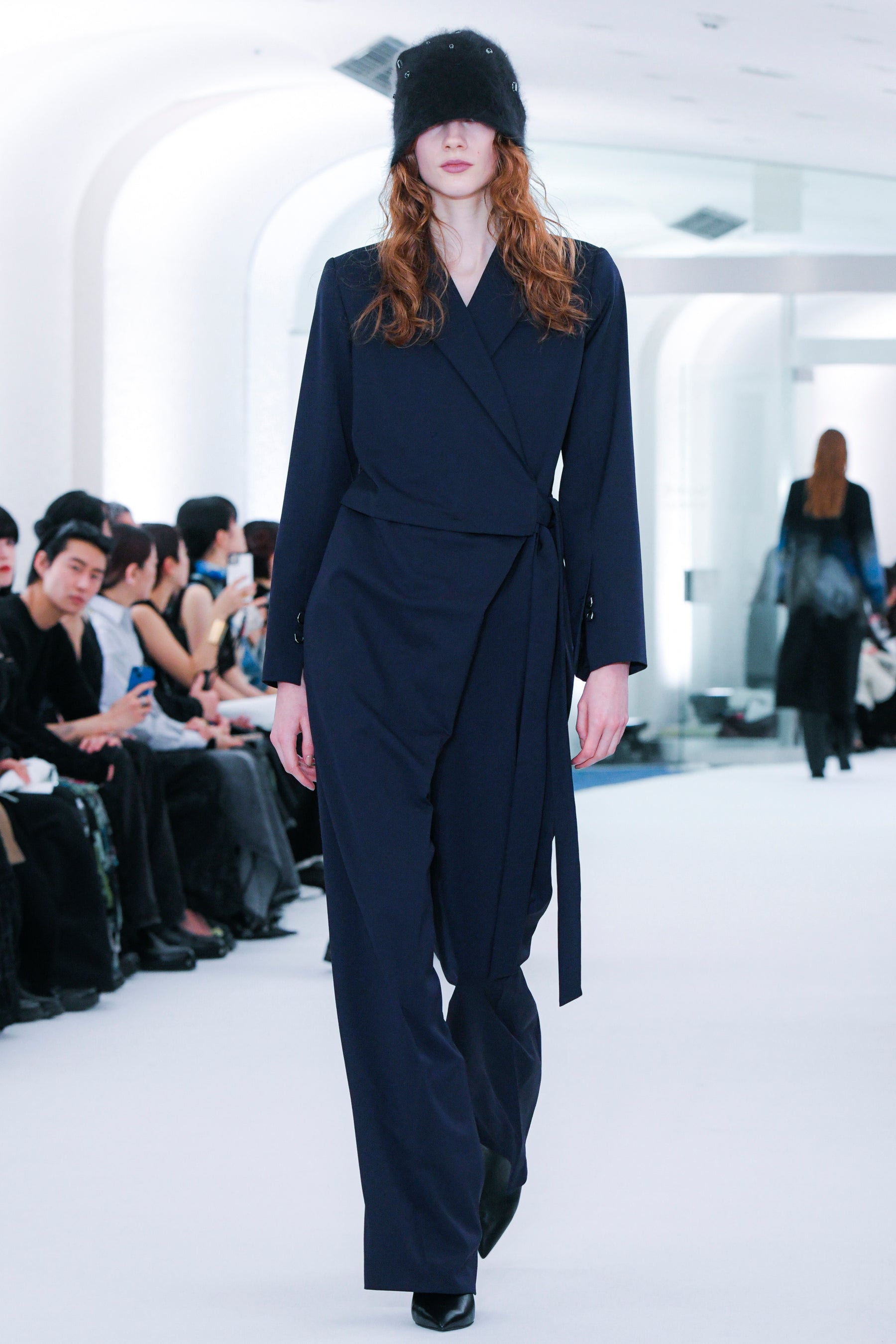 Slit sleeve lace jumpsuit (Navy)