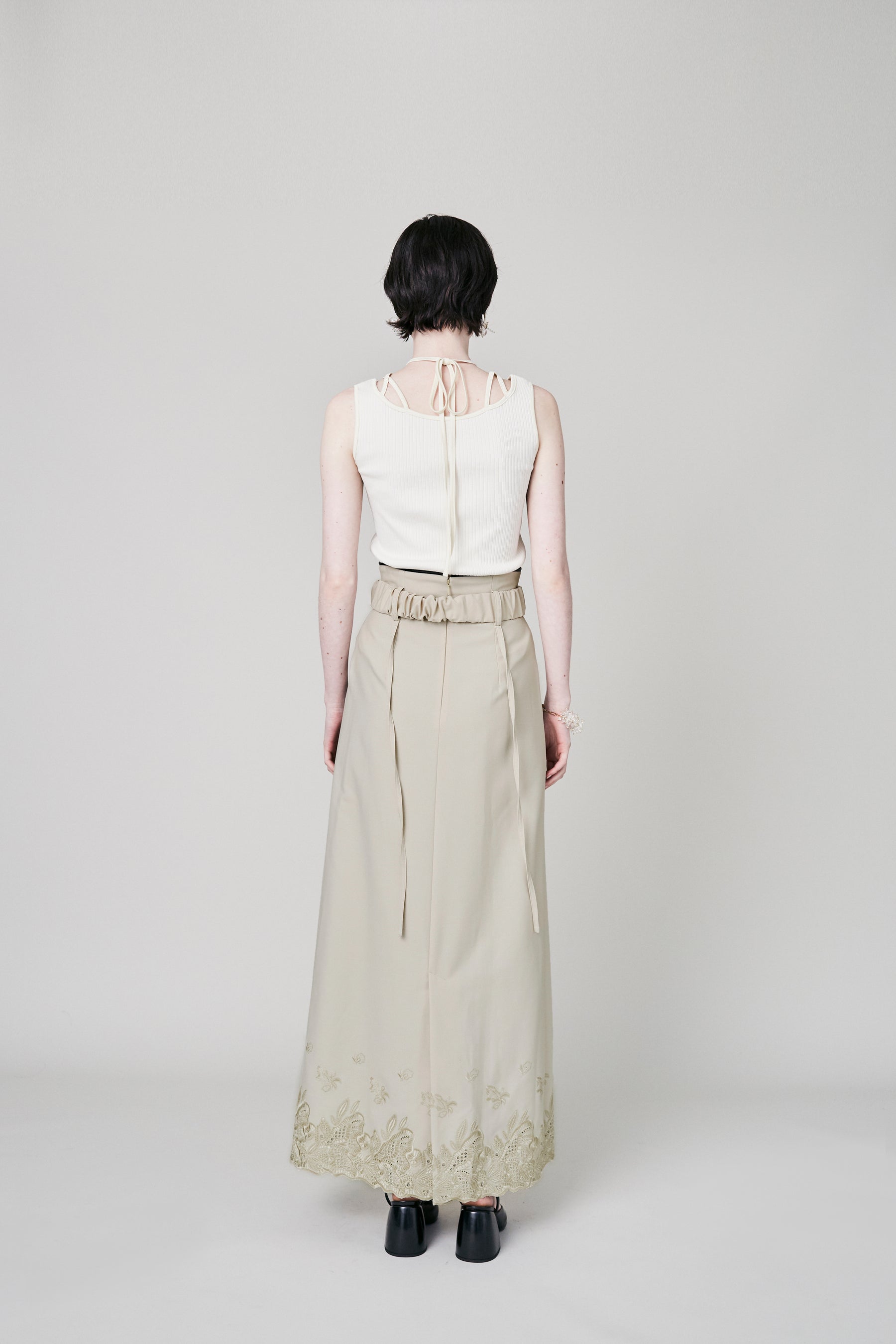 Morpho embroidery skirt (Ivory)
