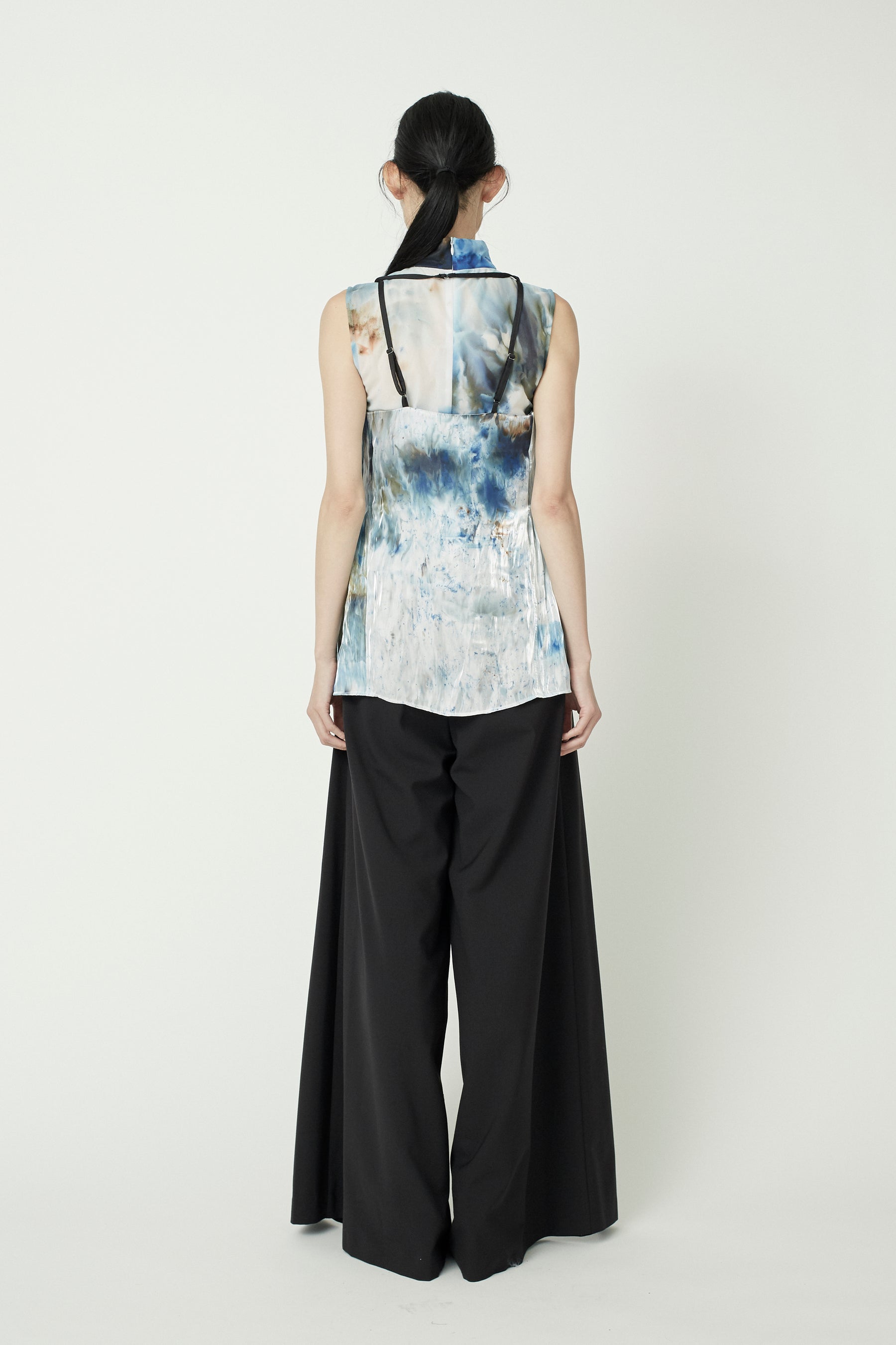"Wake" sheer sleeveless top (Blue)