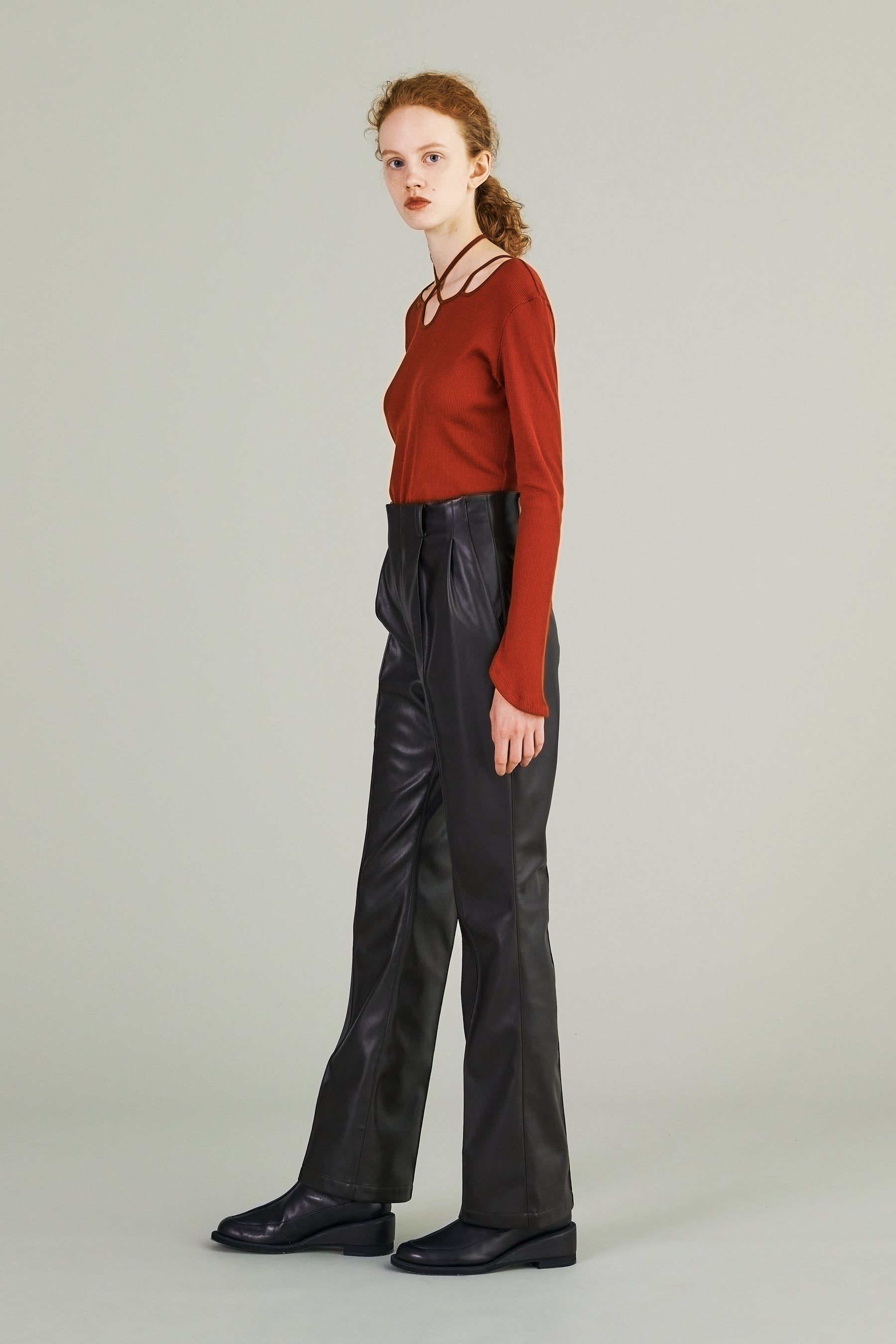 Vegan leather flared trousers (Brown)