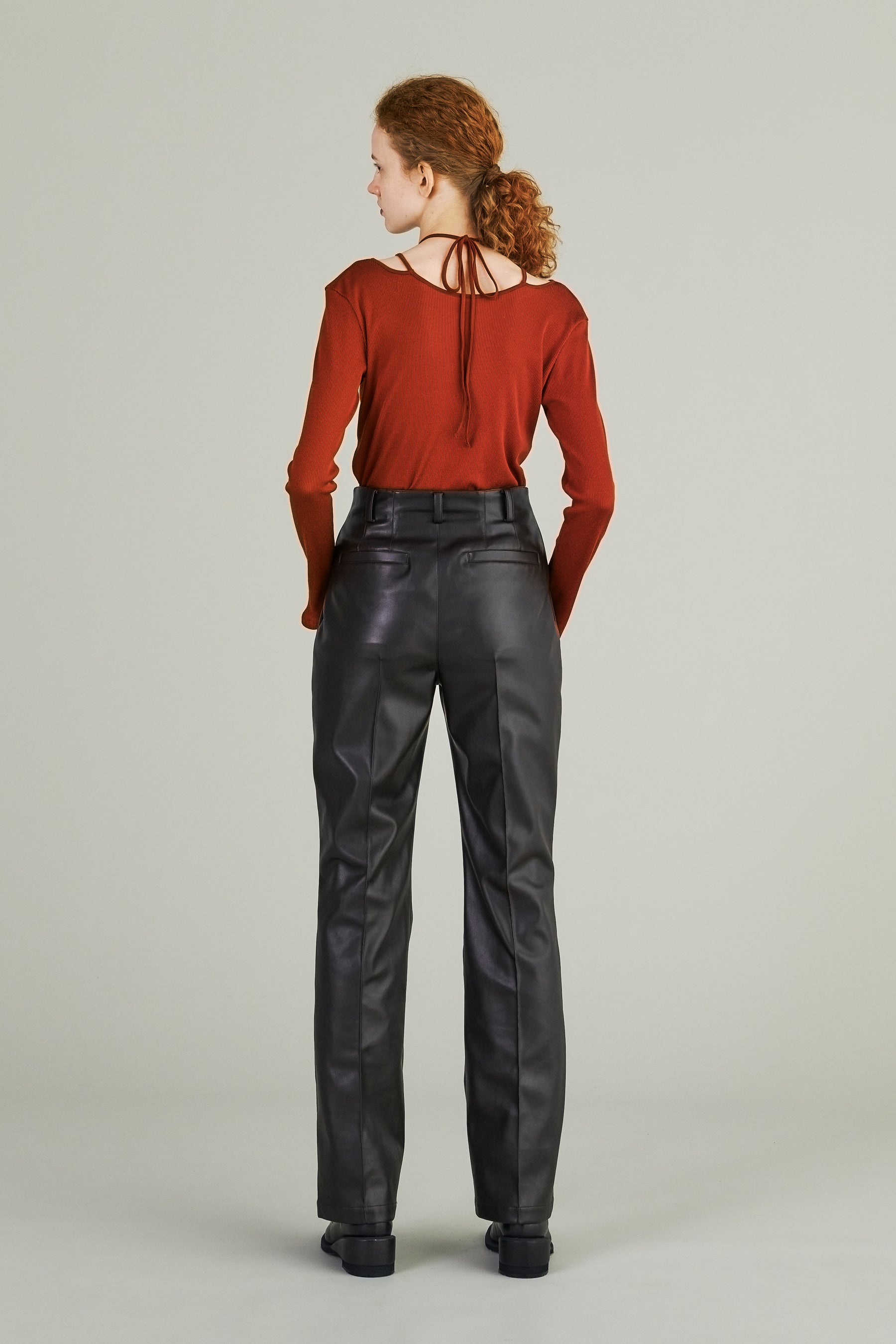Vegan leather flared trousers (Brown)