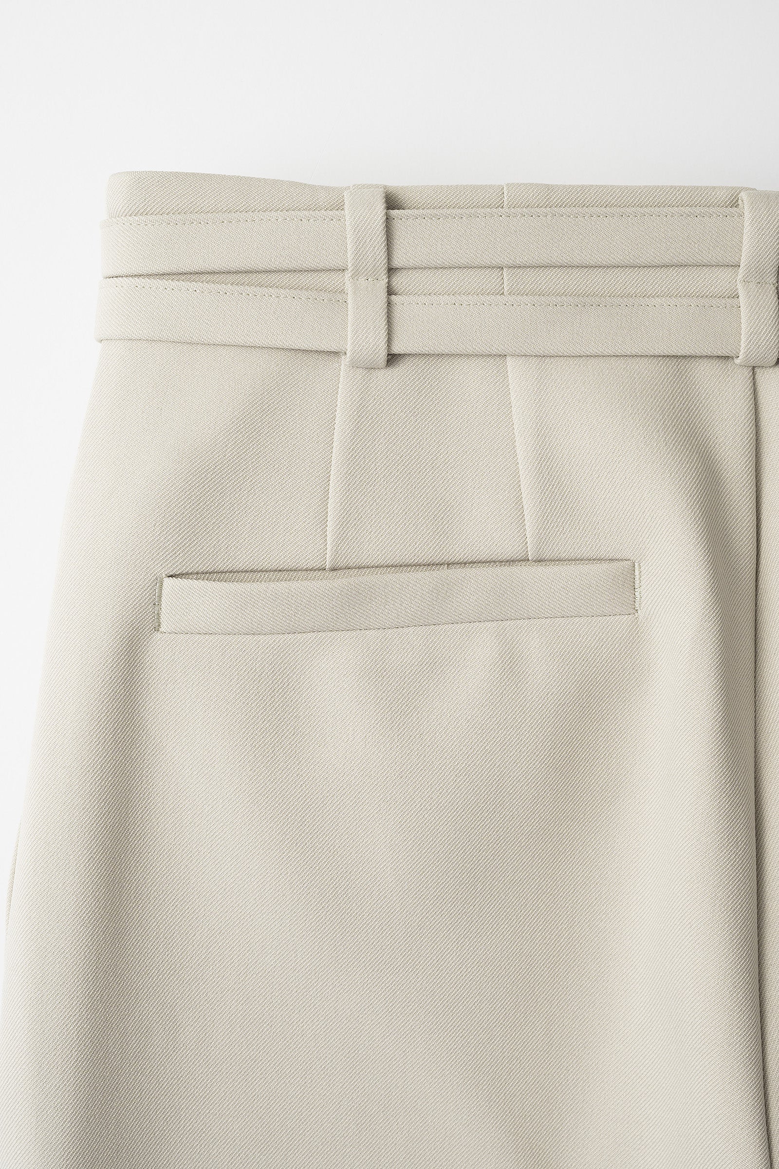 Flow string trousers (Light gray)