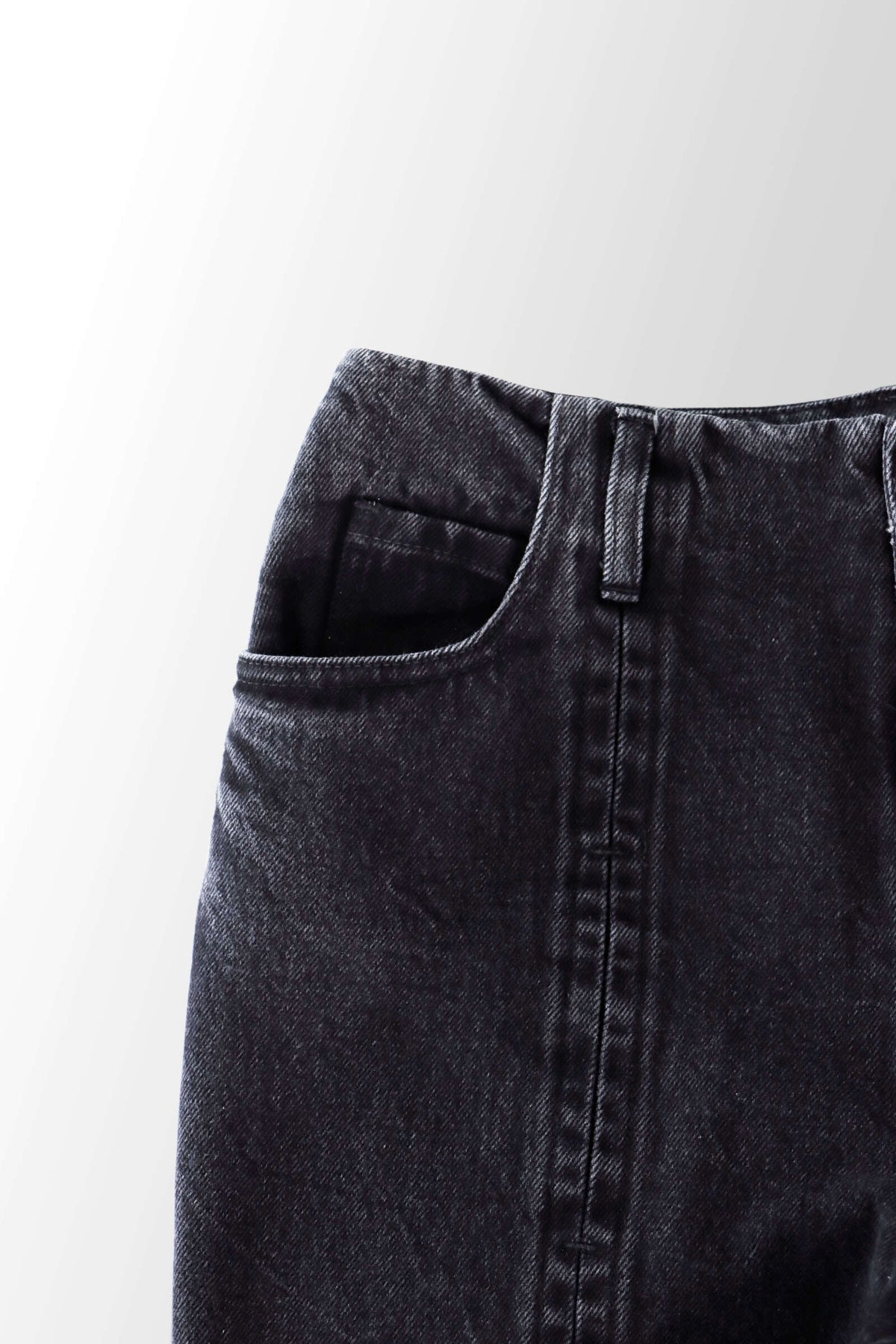 Tucked slit denim (Black)