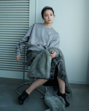 Glint beads embroidered sweatshirt (Greige)