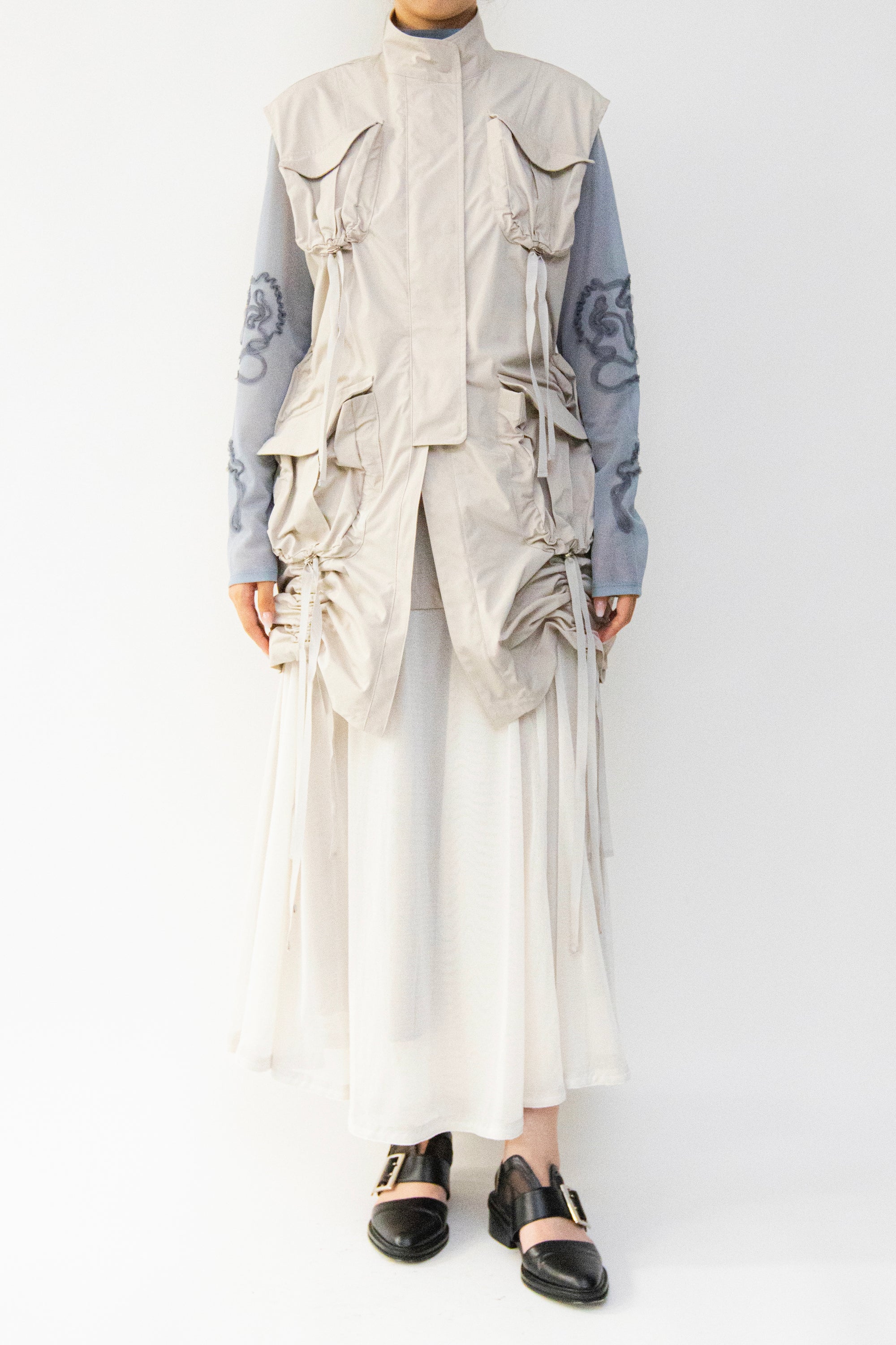 MURRAL Sleeveless gathered military jacket (Light gray)