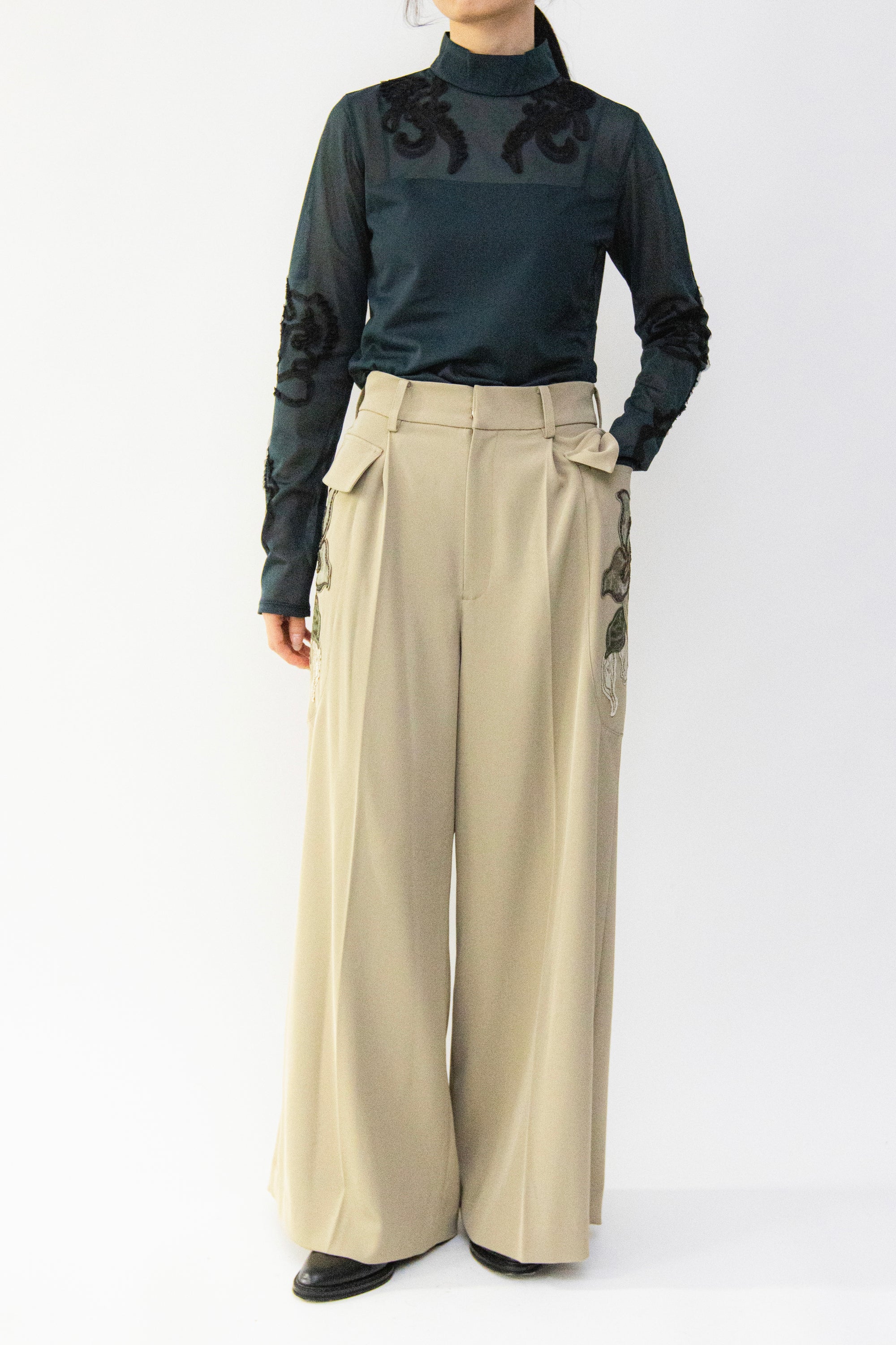 MURRAL Patchwork embroidered slacks (Beige)