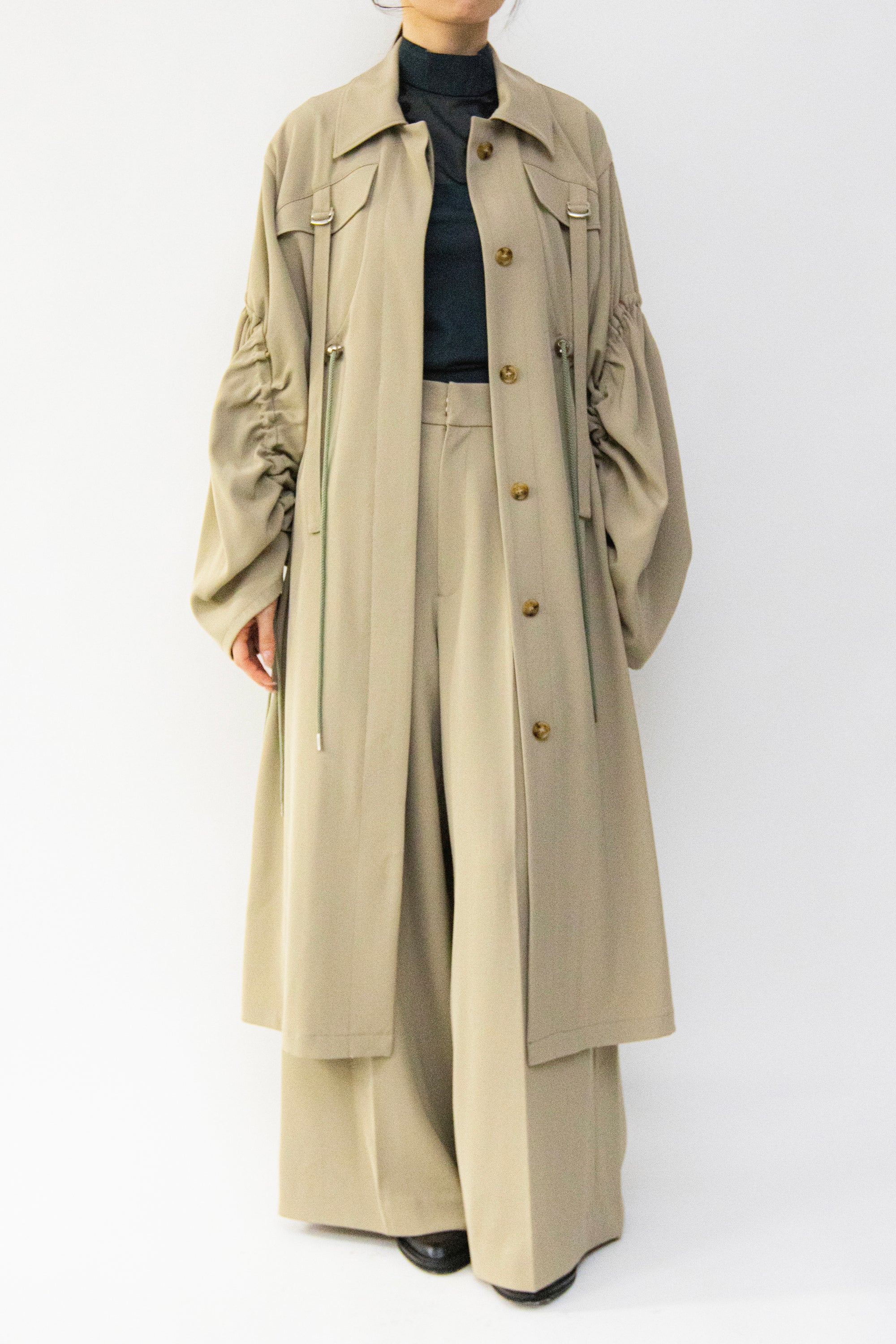 MURRAL Gathered sleeve military coat (Smoked khaki)