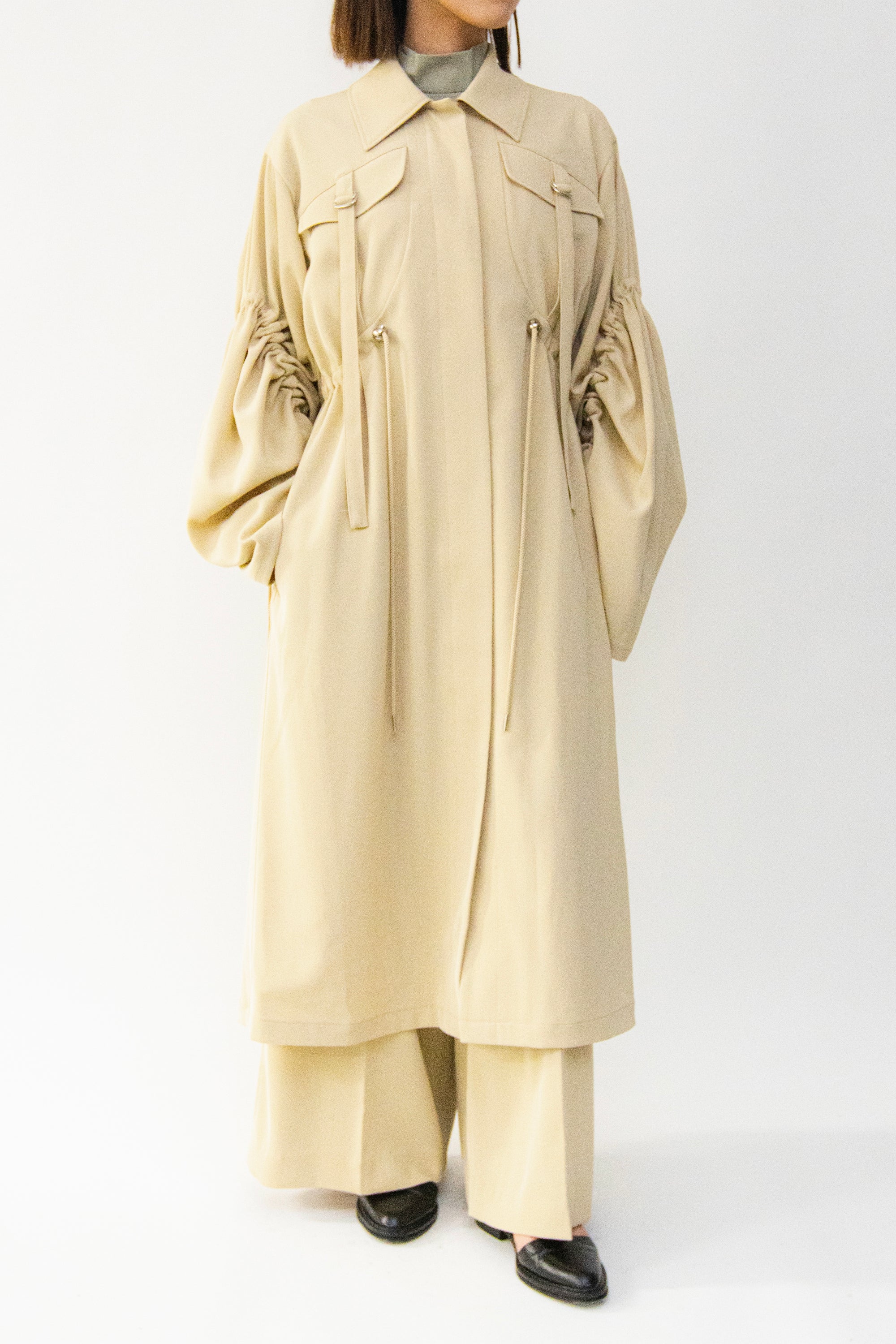 MURRAL Gathered sleeve military coat (Smoked khaki)