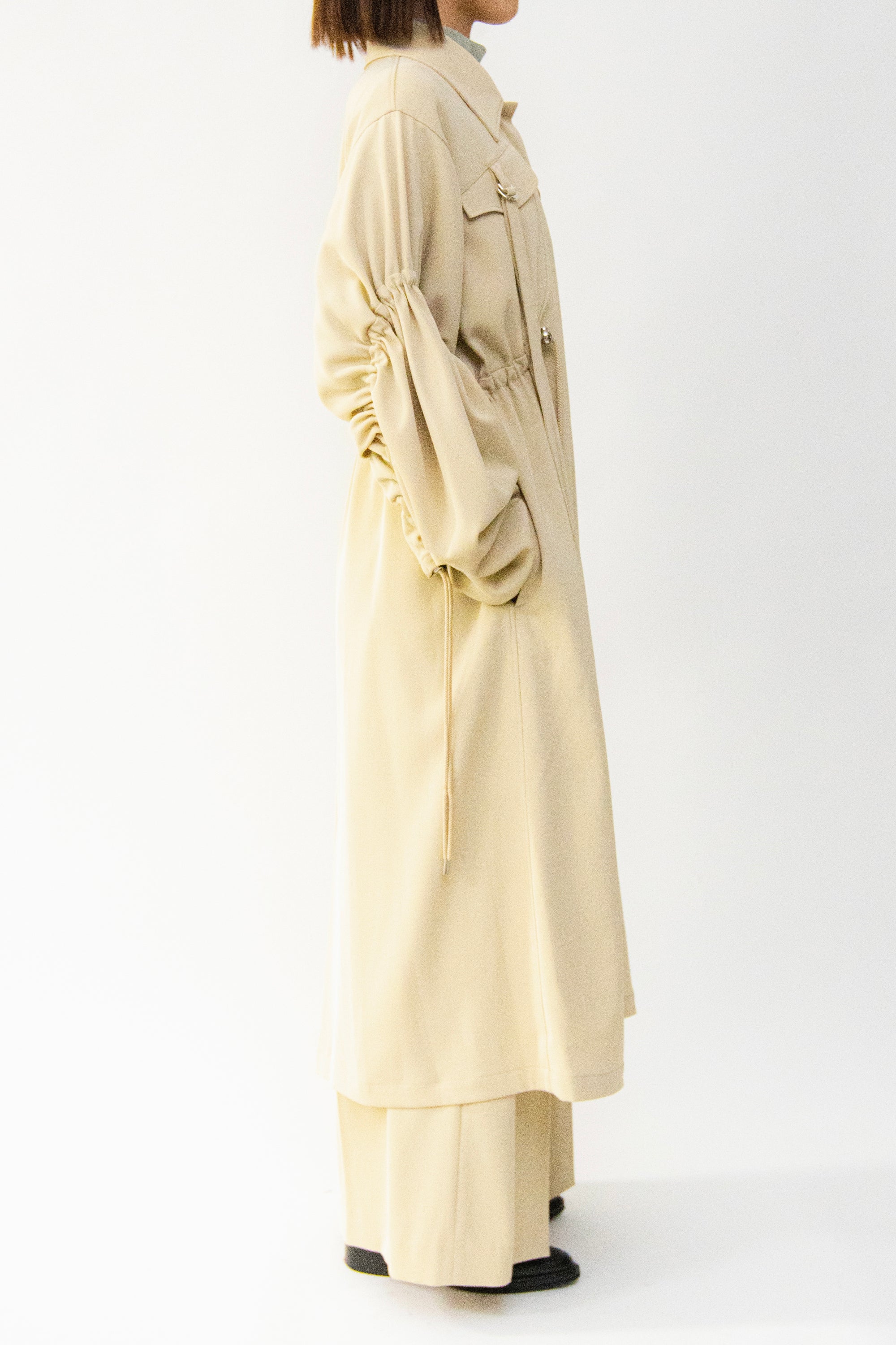 MURRAL Gathered sleeve military coat (Beige)