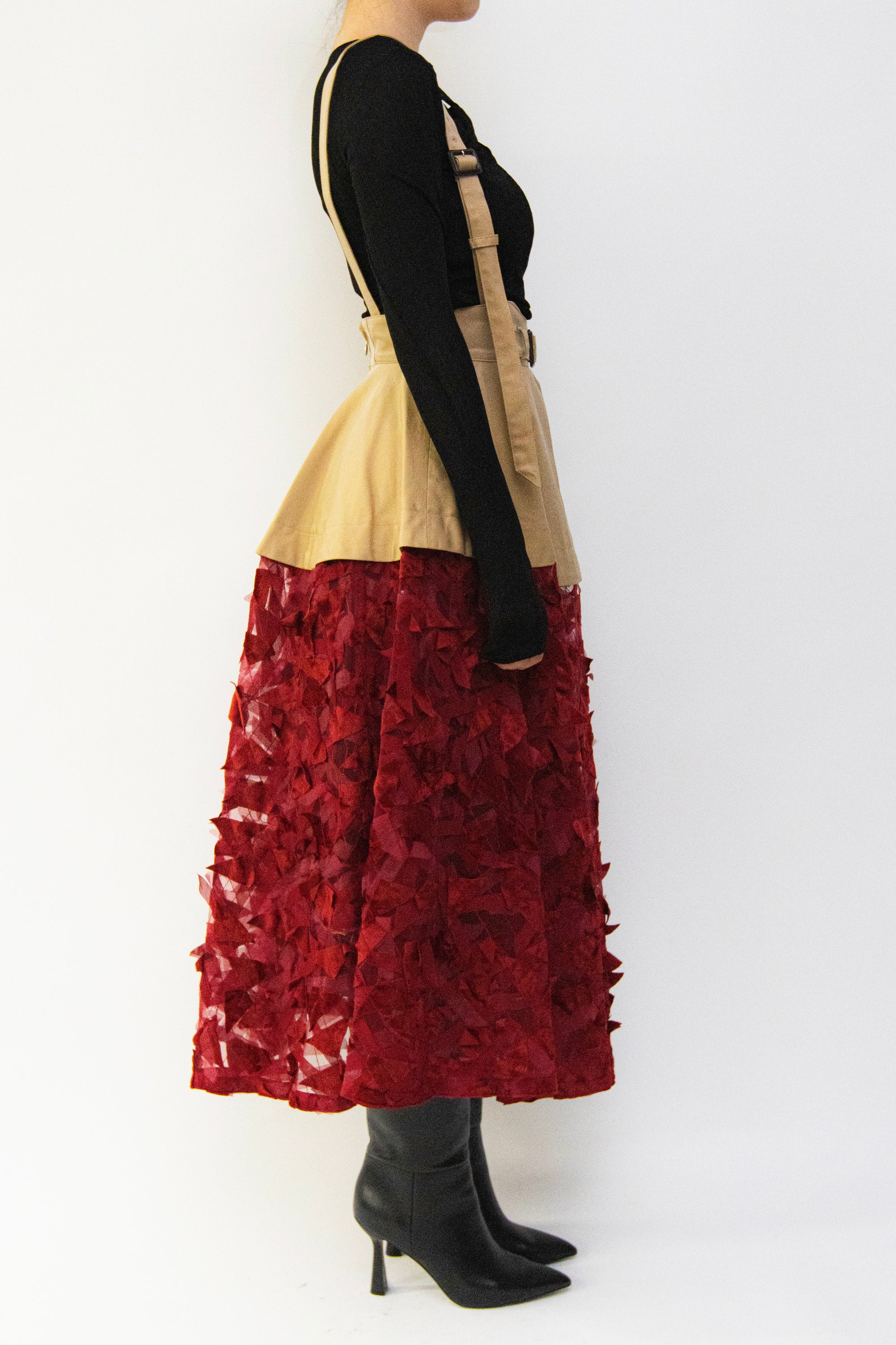 MURRAL Petals carpet embroidered skirt (Red)