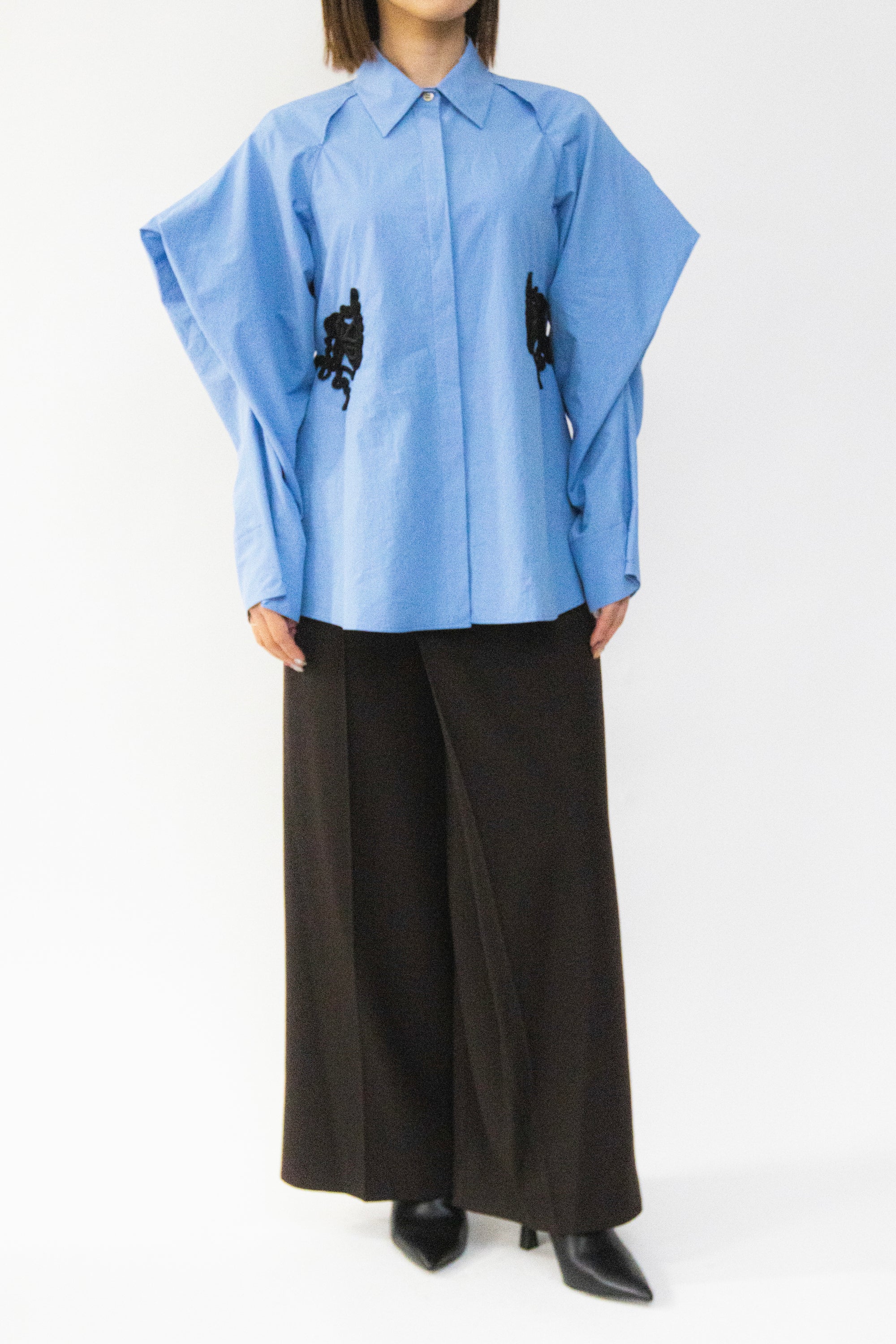 MURRAL Trillium embroidered shirt (Blue)