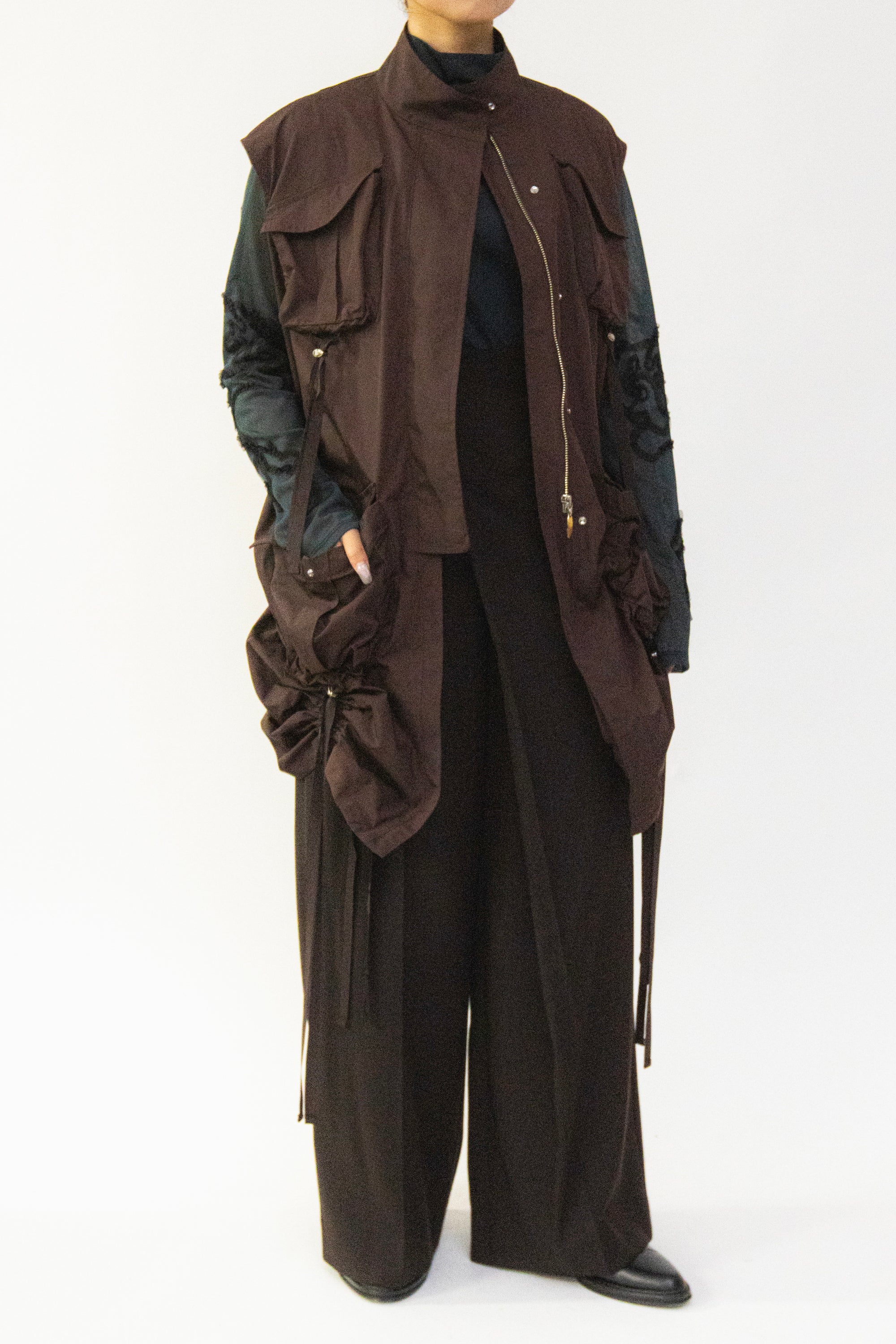 MURRAL Sleeveless gathered military jacket (Light gray)