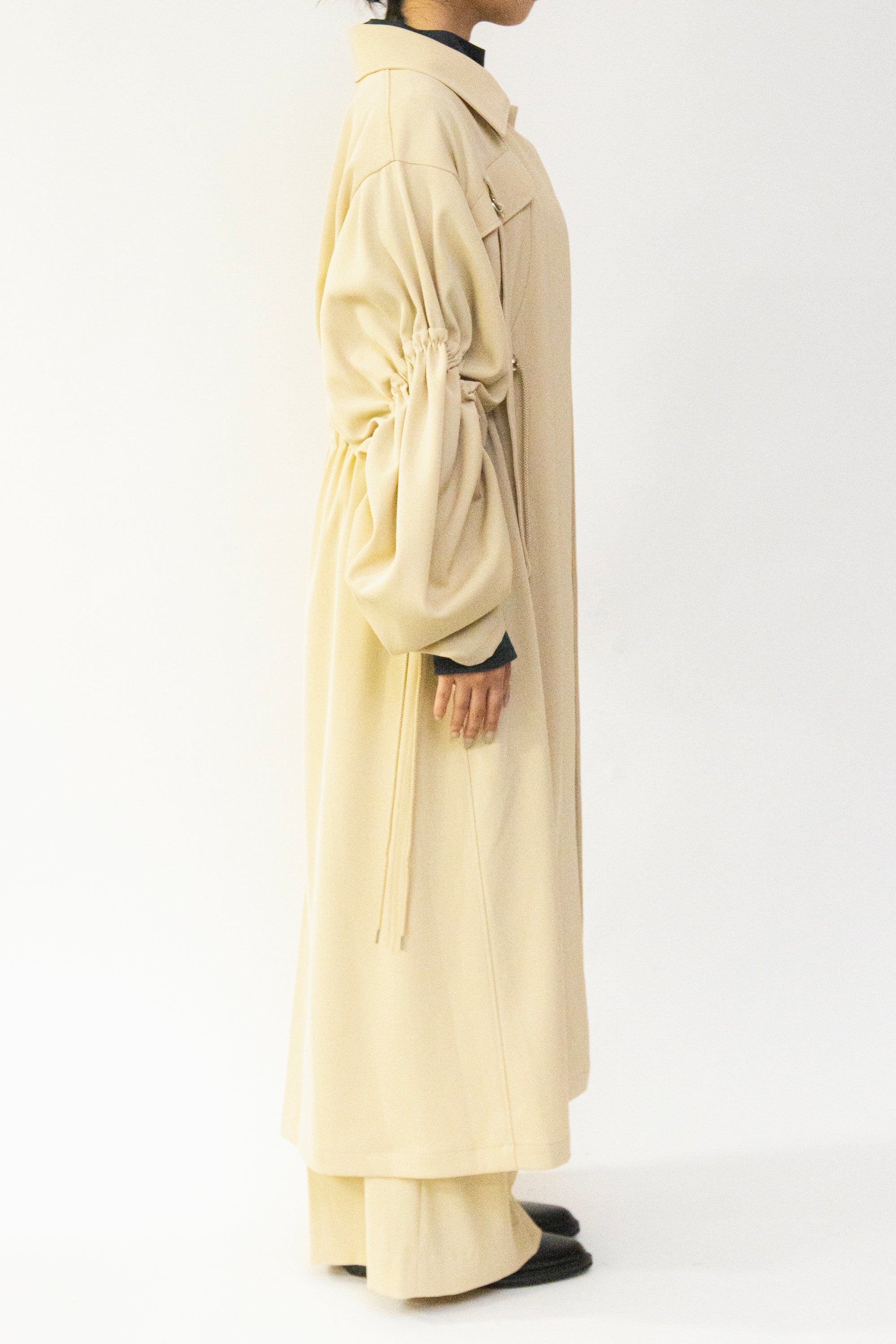 MURRAL Gathered sleeve military coat (Beige)