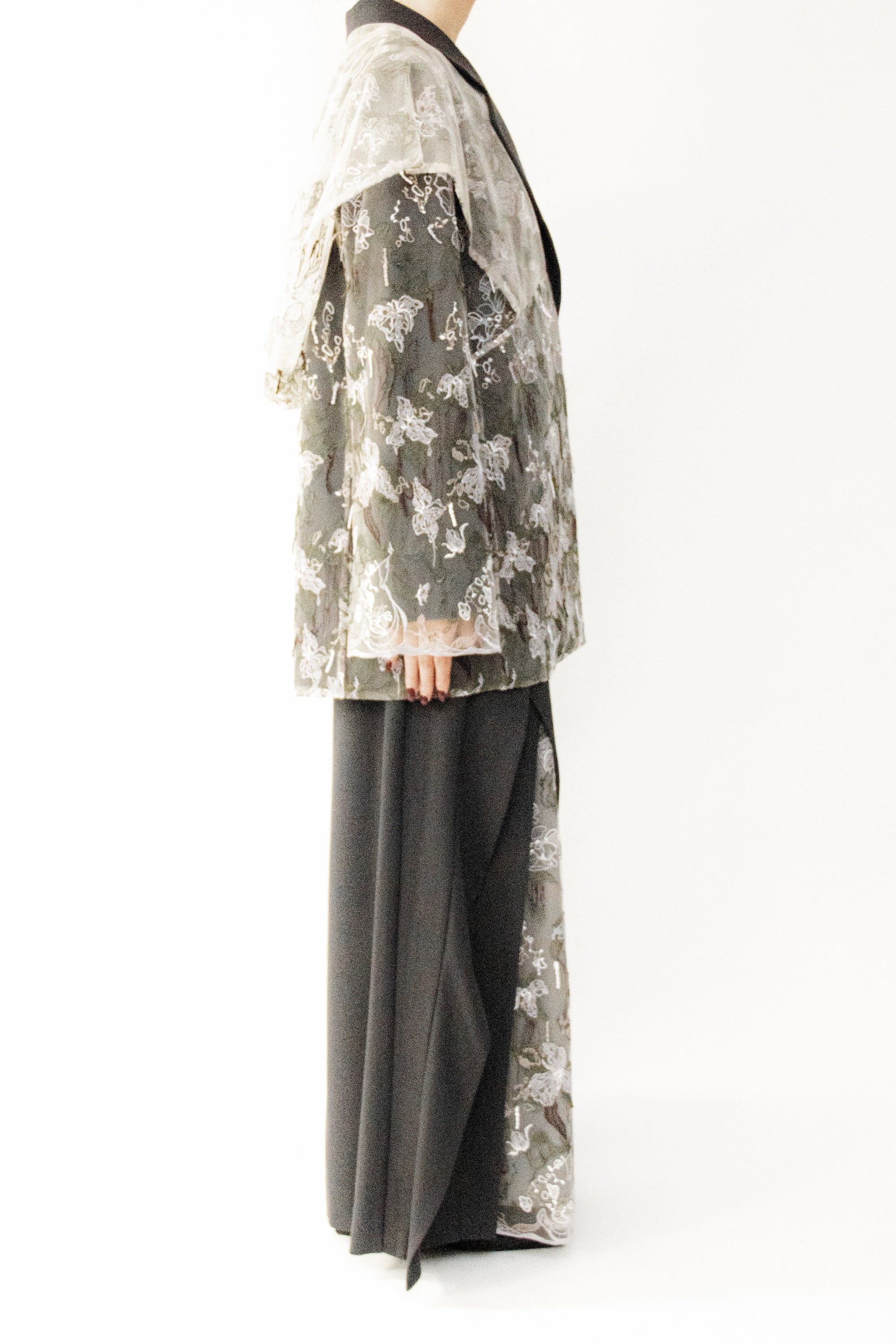 MURRAL Tears flower lace jacket (Gray)