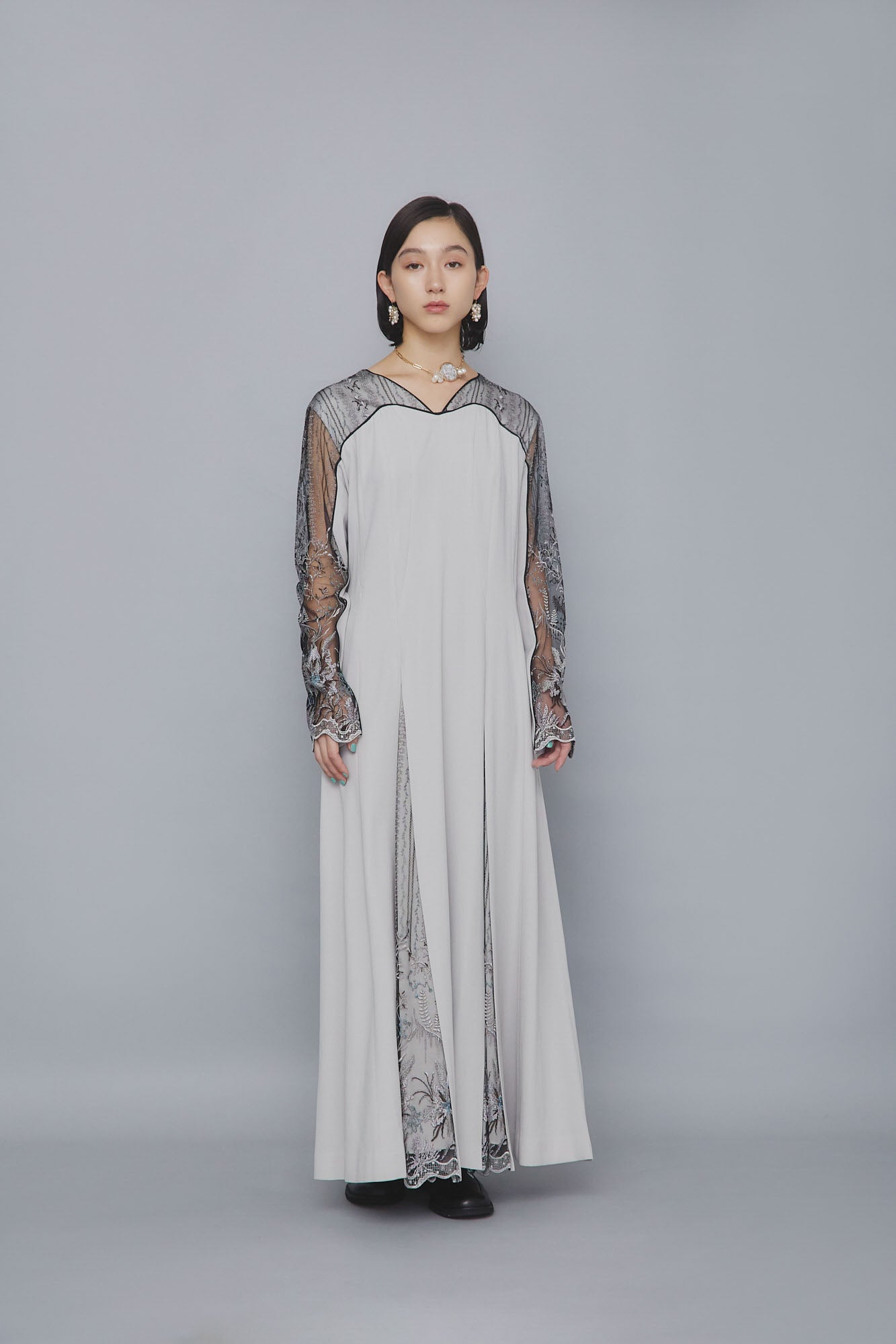Petal lace dress (Ice gray)