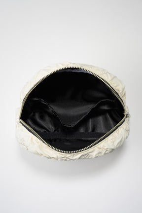 Dahlia shrinking embroidery pouch (Ivory)