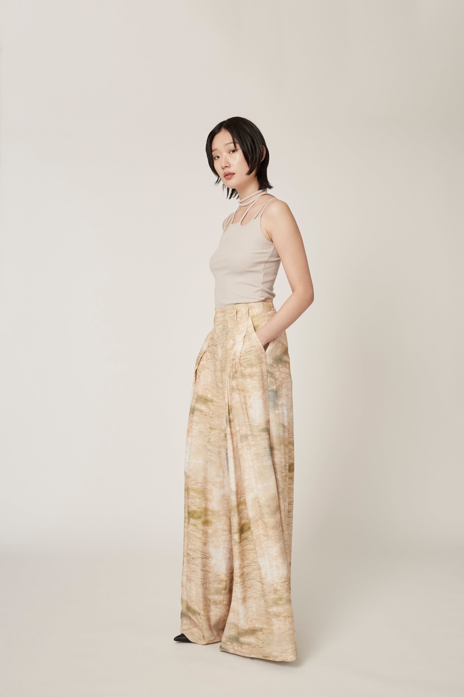 "Encounter" wide slacks (Beige)