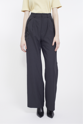 Veil embroidered layered slacks (Black)