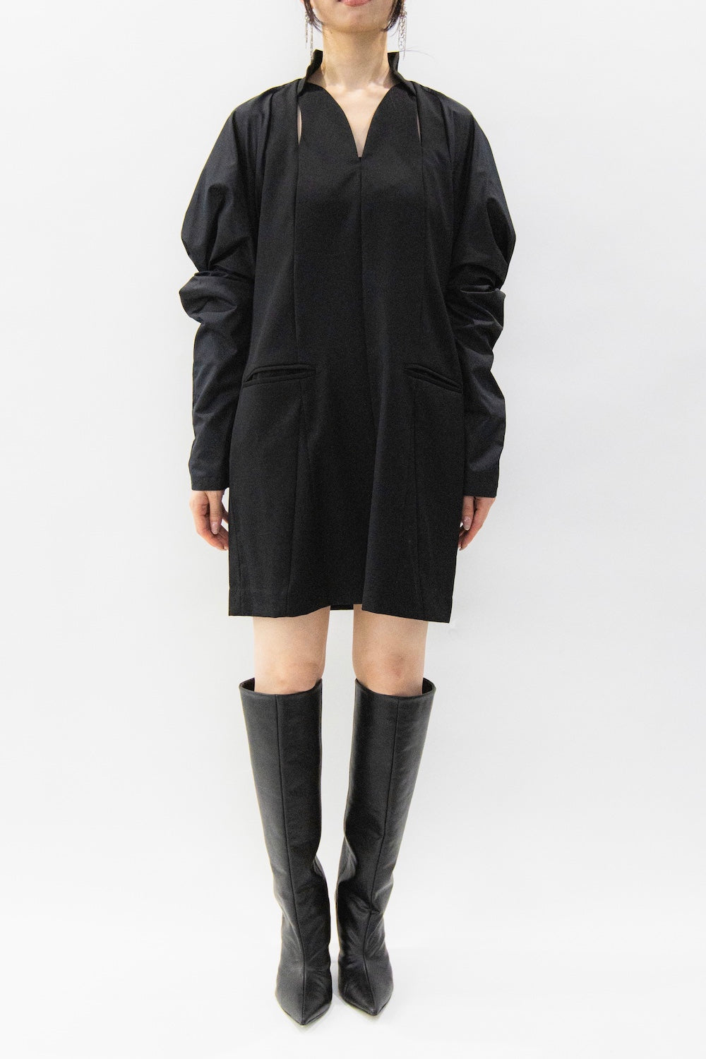 MURRAL Twist sleeve mini dress (Black)