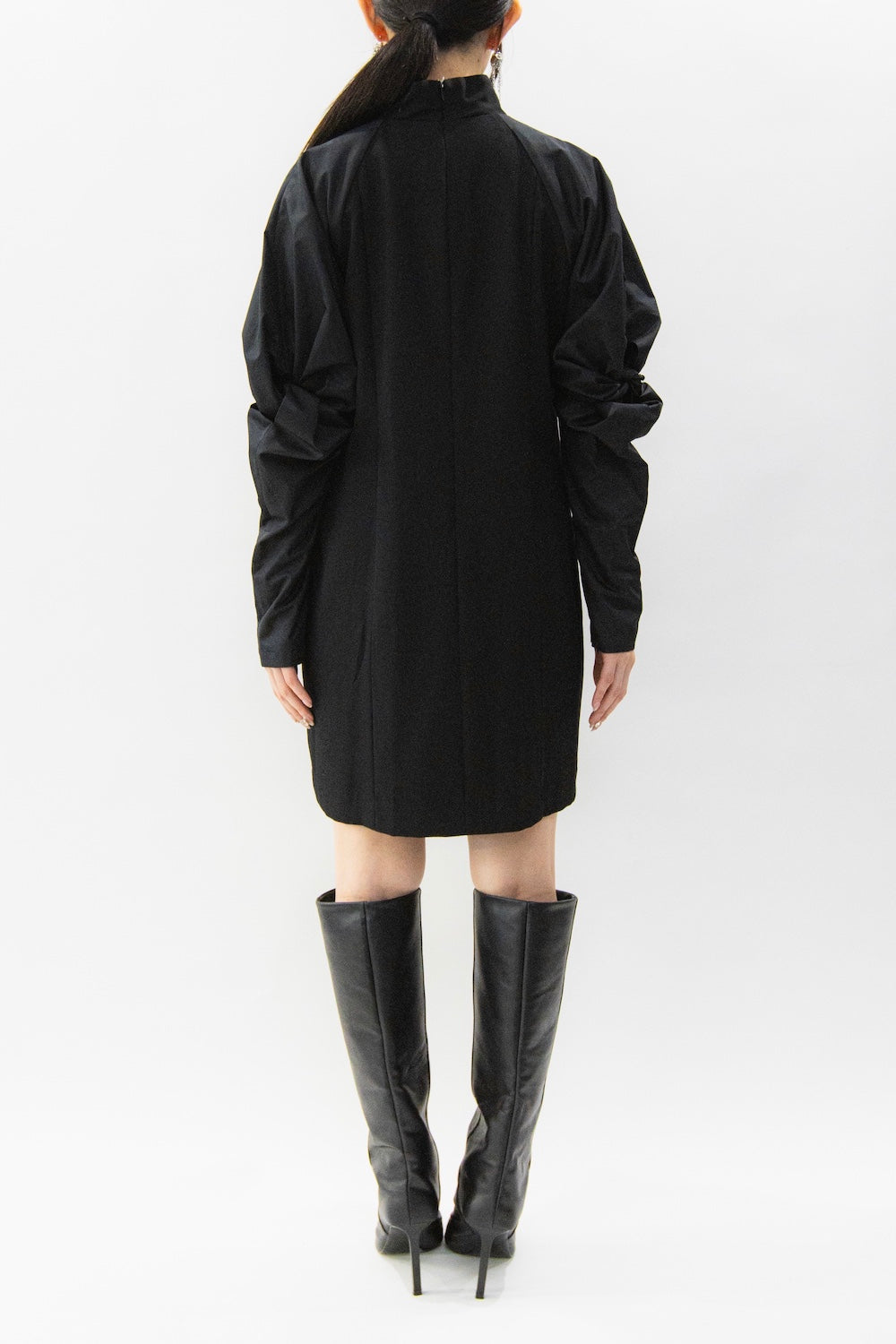 MURRAL Twist sleeve mini dress (Black)