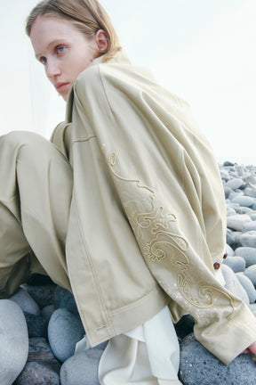 Relief embroidered chino jacket (Beige)