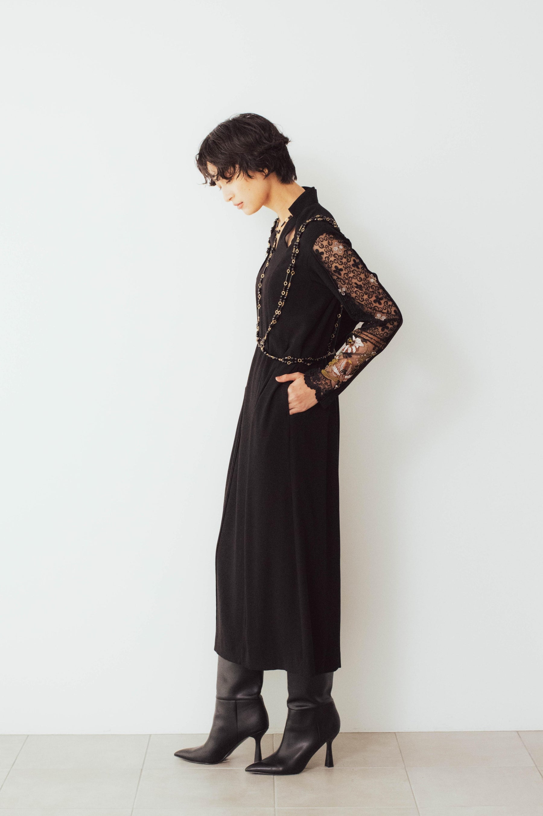 Petal collar lace dress set (Black)