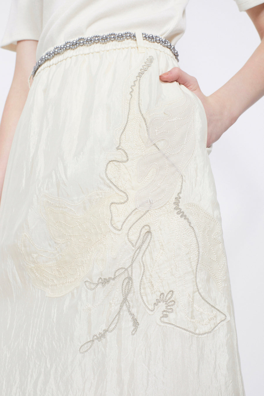 Flutter patchwork embroidered skirt (White)