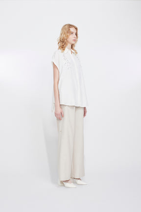 Veil embroidered shirt (White)