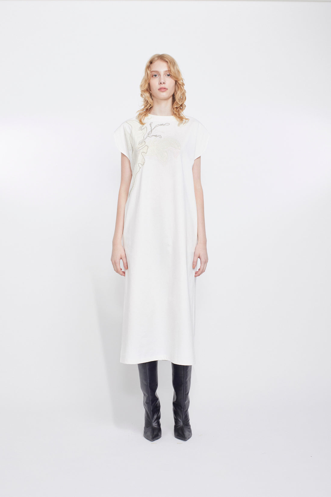 Flutter patchwork embroidered dress (White)