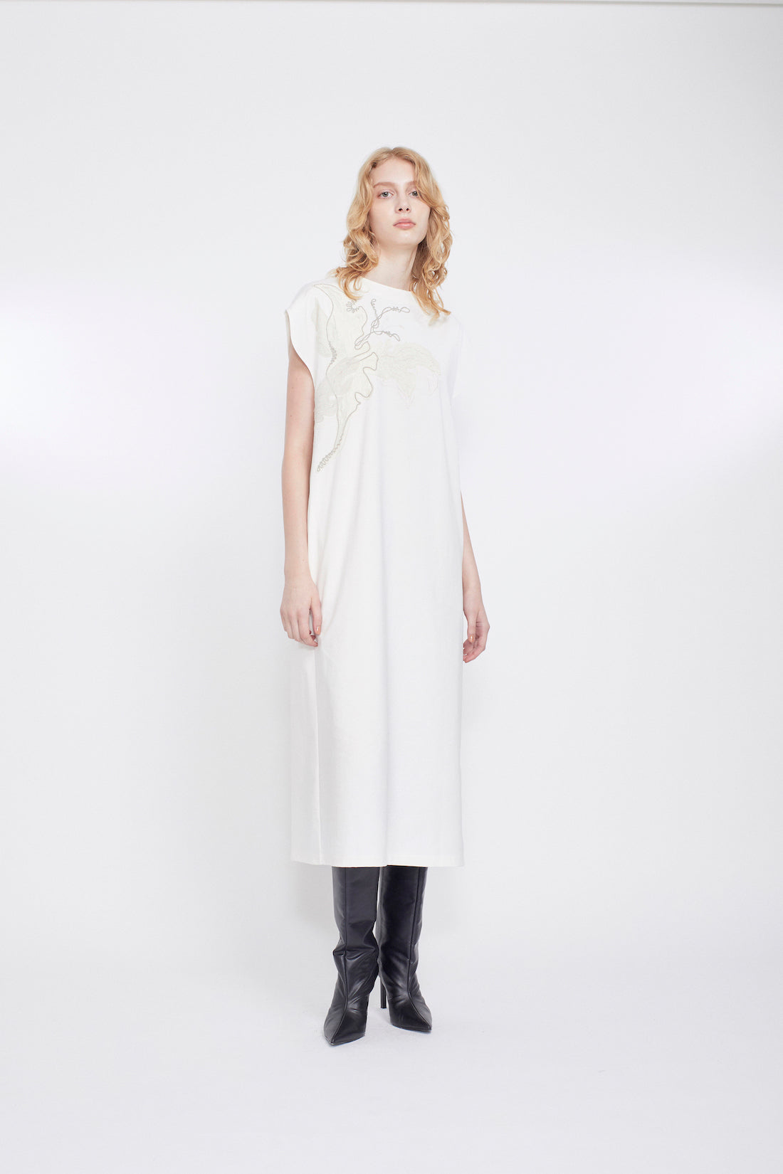 Flutter patchwork embroidered dress (White)