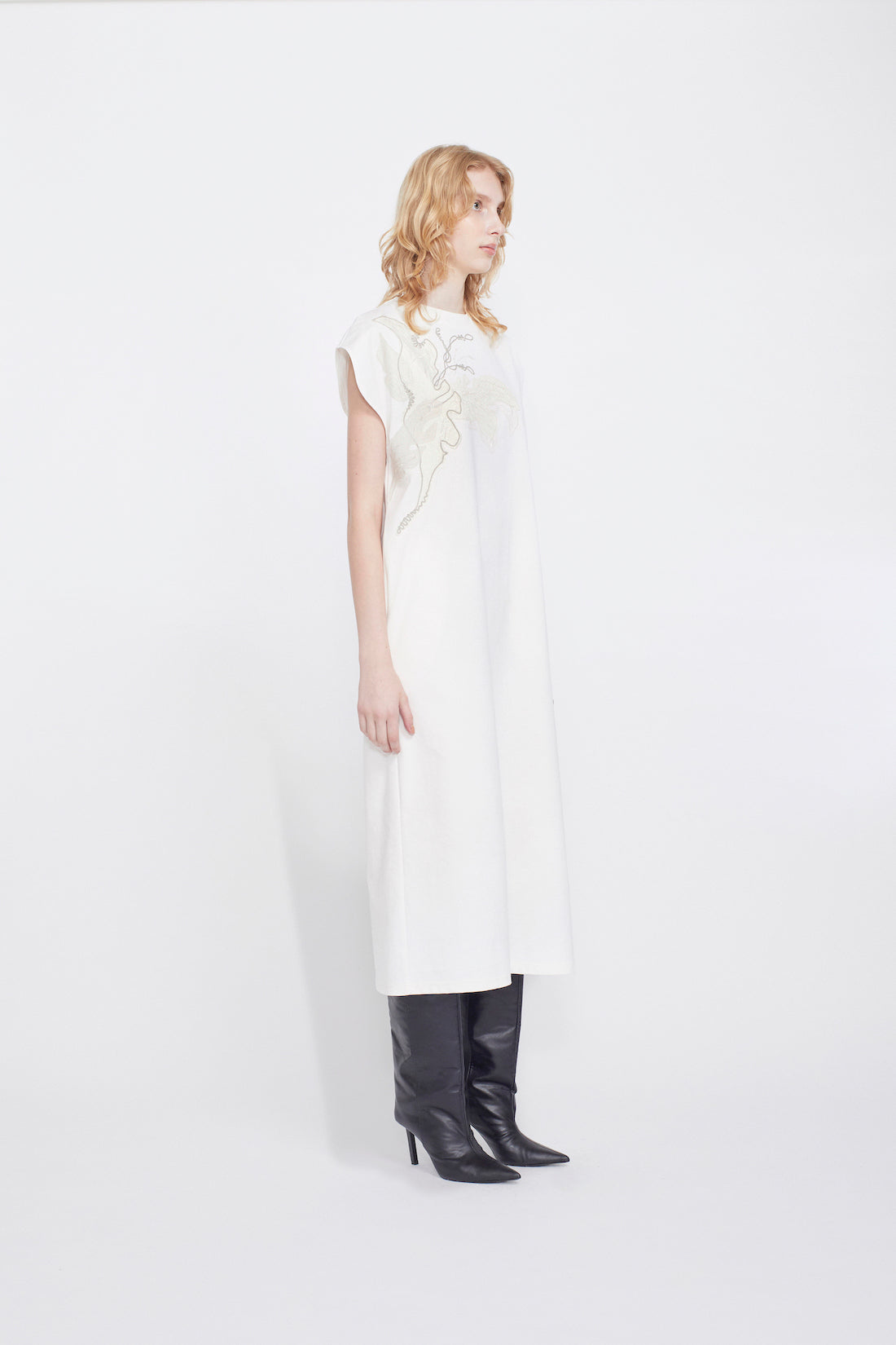 Flutter patchwork embroidered dress (White)