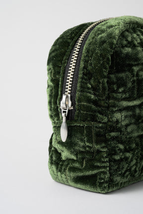 Symbolic embroidery pouch (Green)