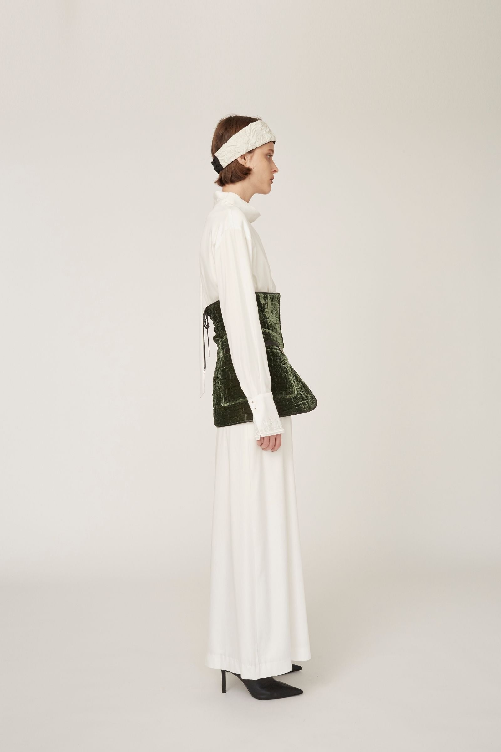 Symbolic embroidery velvet corset (Green)