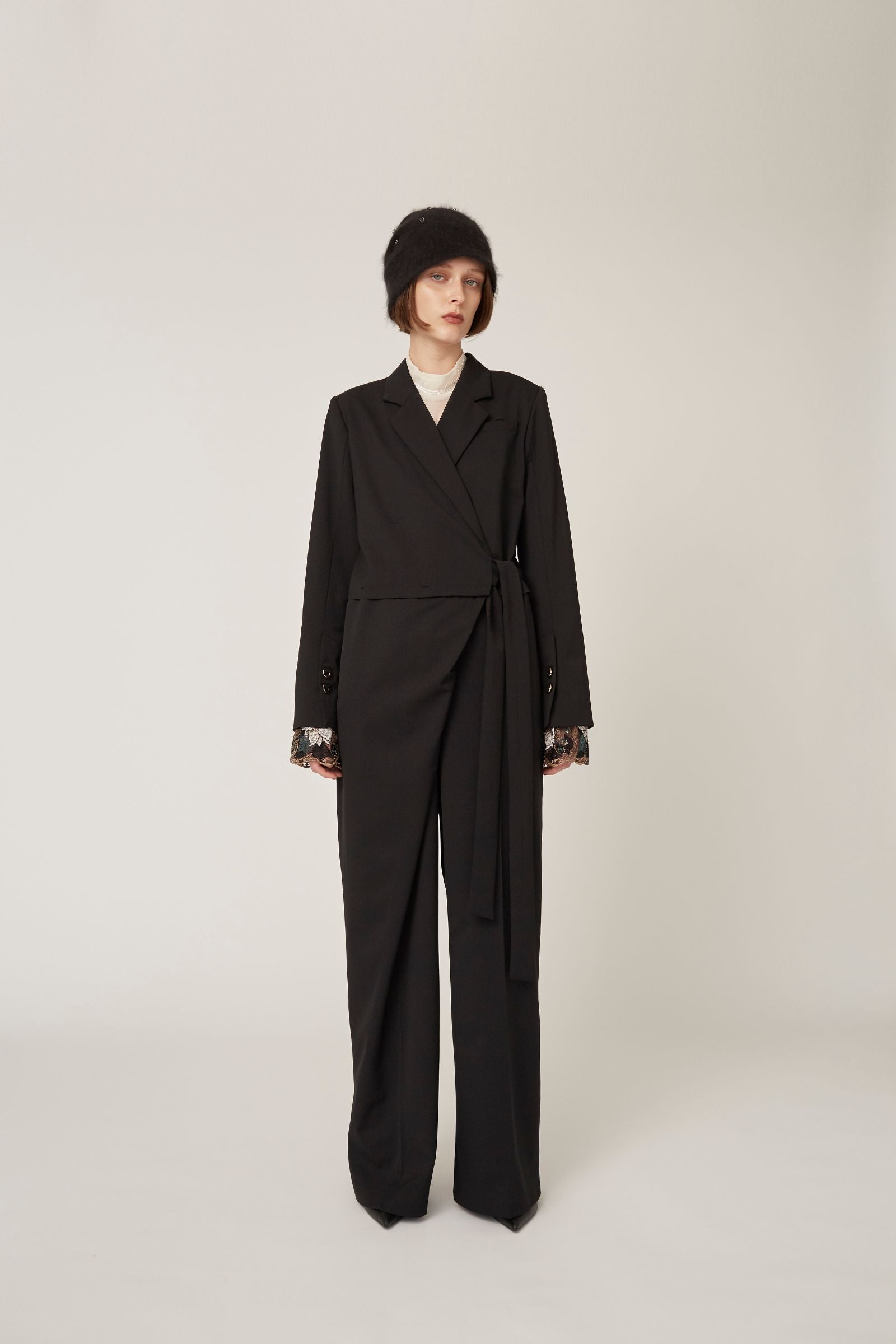 Slit sleeve lace jumpsuit (Black)