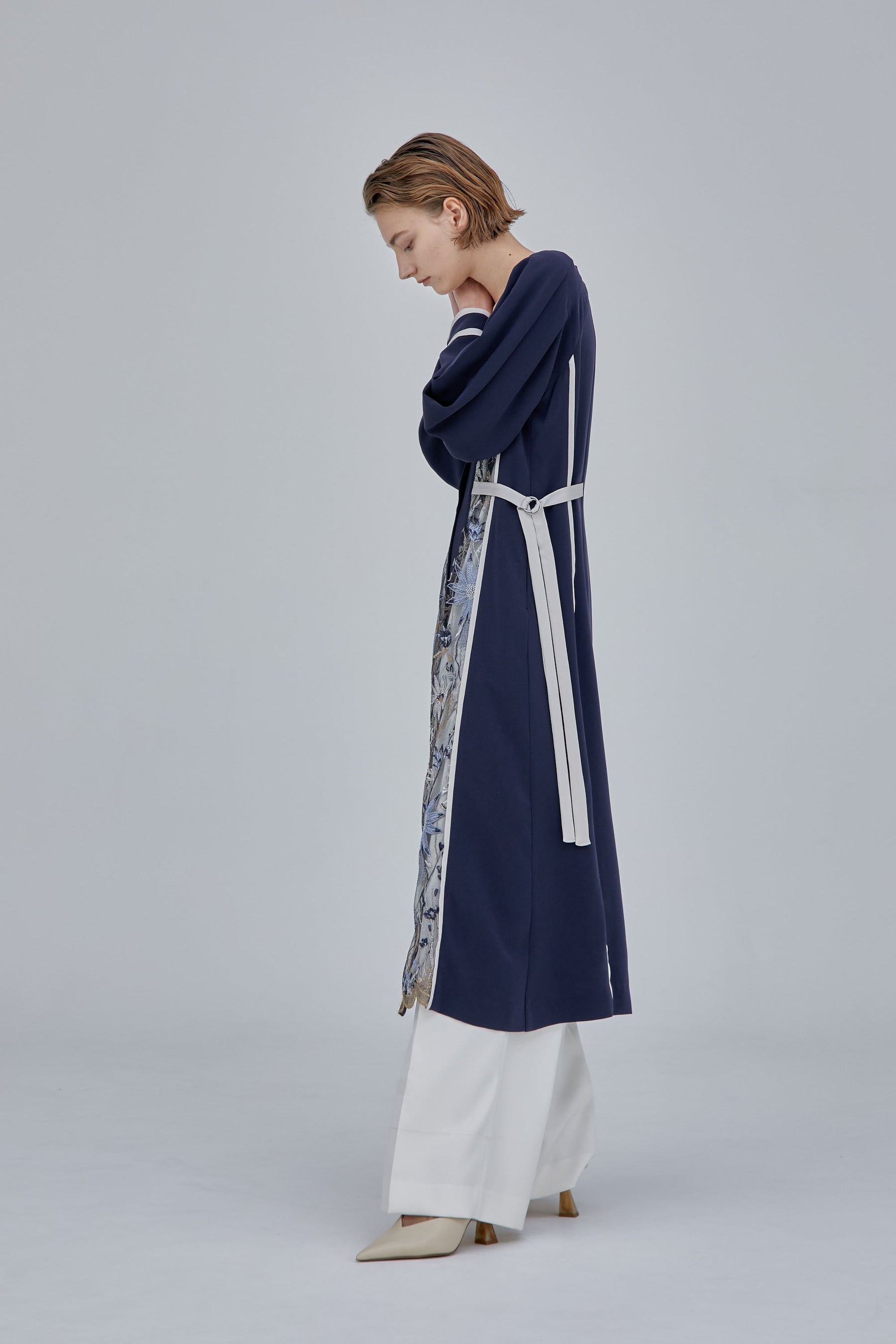 plain wide slacks (White)